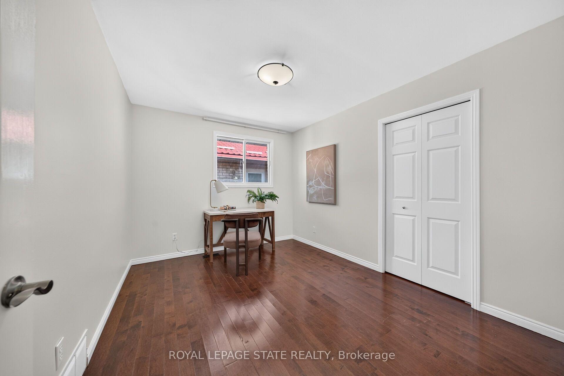 Photo 10 of 31 Gilcrest Street, Hamilton, Gurnett — HOMEH