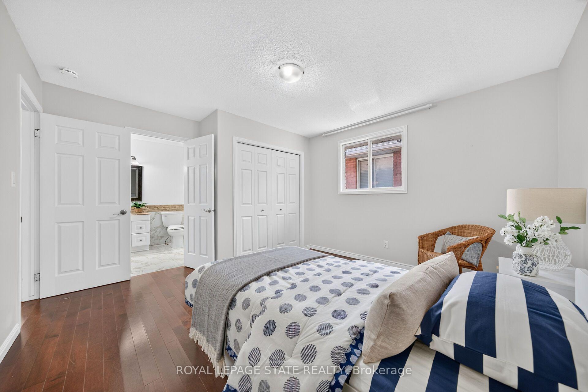 Photo 14 of 31 Gilcrest Street, Hamilton, Gurnett — HOMEH