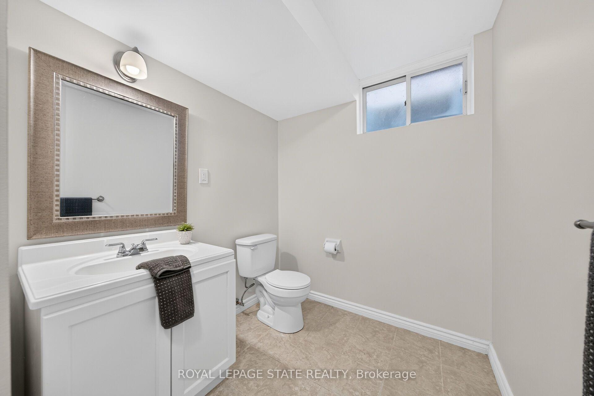 Photo 33 of 31 Gilcrest Street, Hamilton, Gurnett — HOMEH
