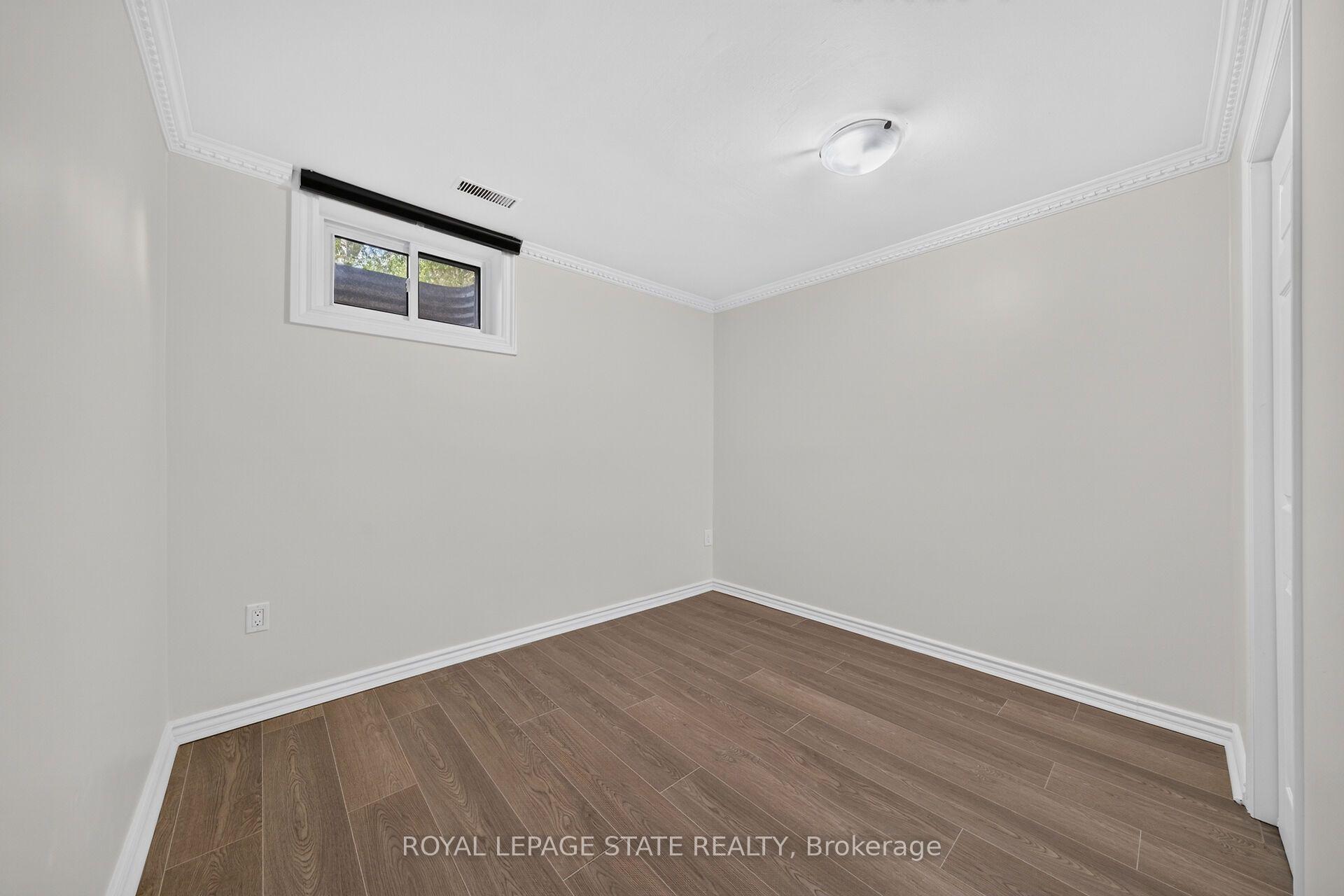 Photo 38 of 31 Gilcrest Street, Hamilton, Gurnett — HOMEH