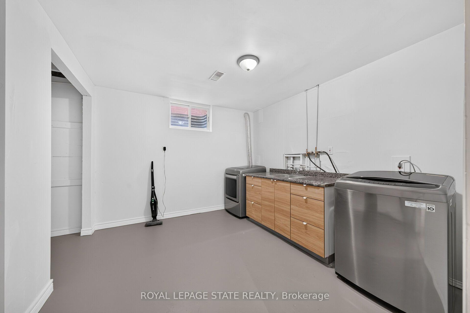 Photo 40 of 31 Gilcrest Street, Hamilton, Gurnett — HOMEH