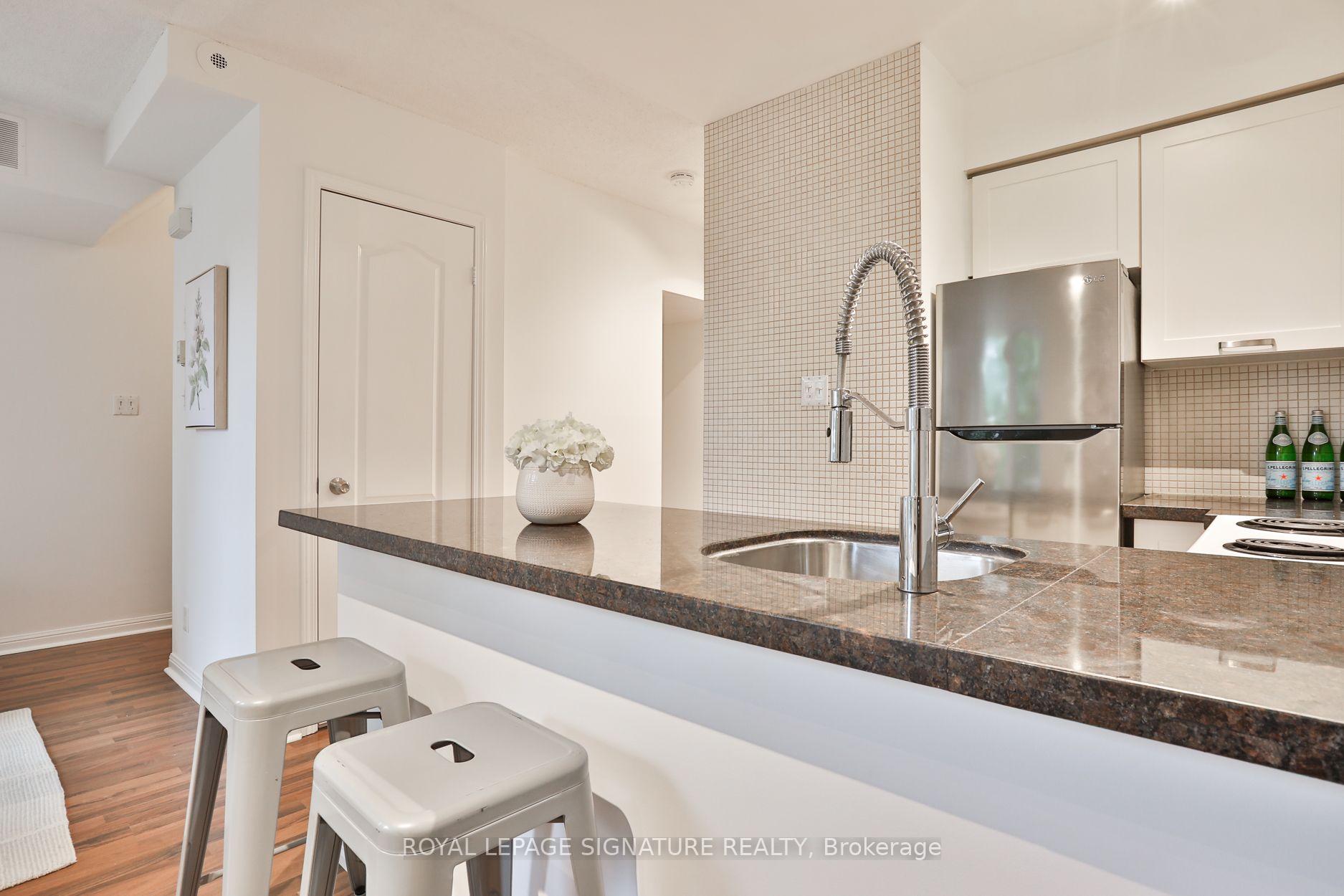 Photo 4 of Unit 635, 92 Strachan Avenue, Toronto, Niagara — HOMEH