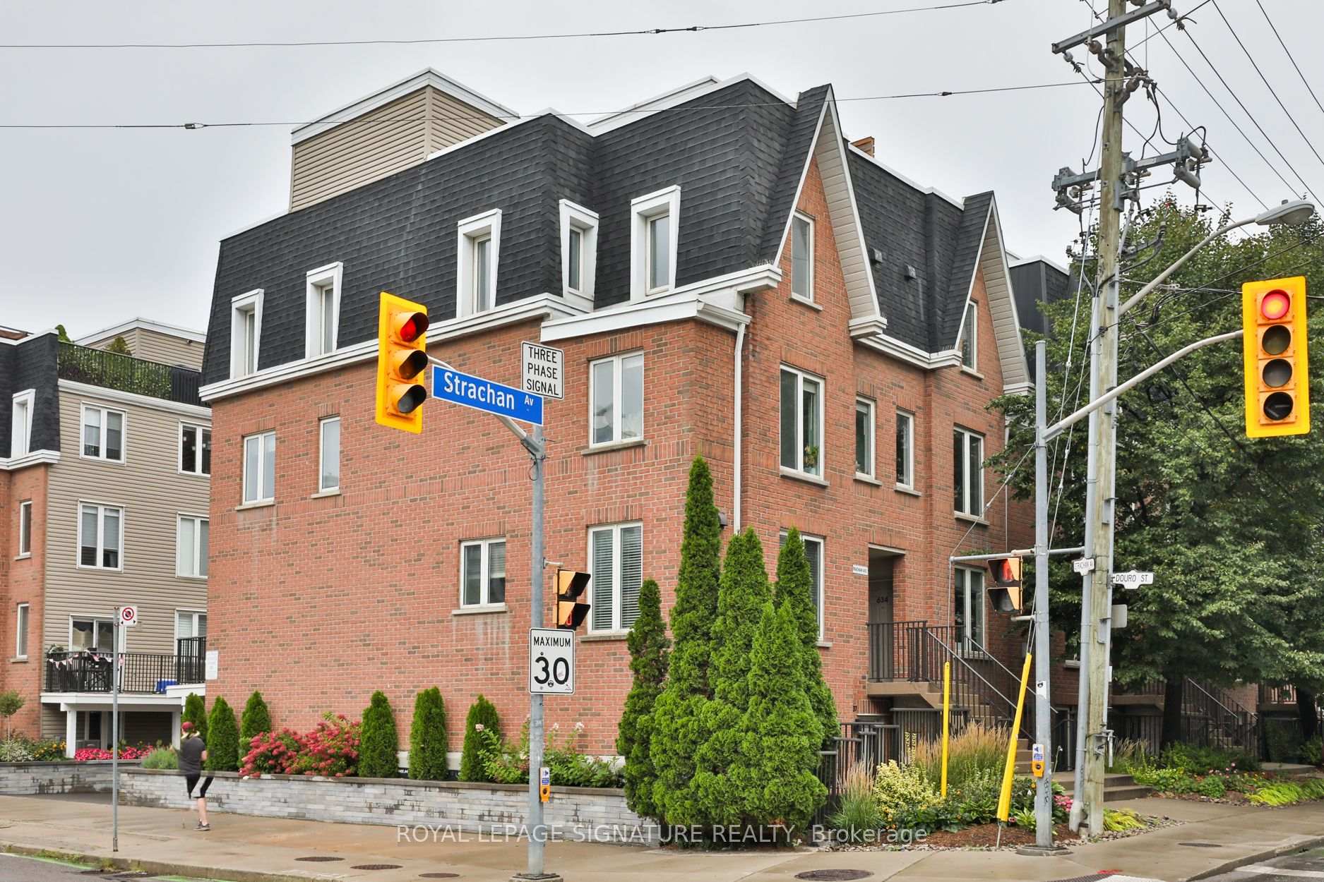 Photo 37 of Unit 635, 92 Strachan Avenue, Toronto, Niagara — HOMEH
