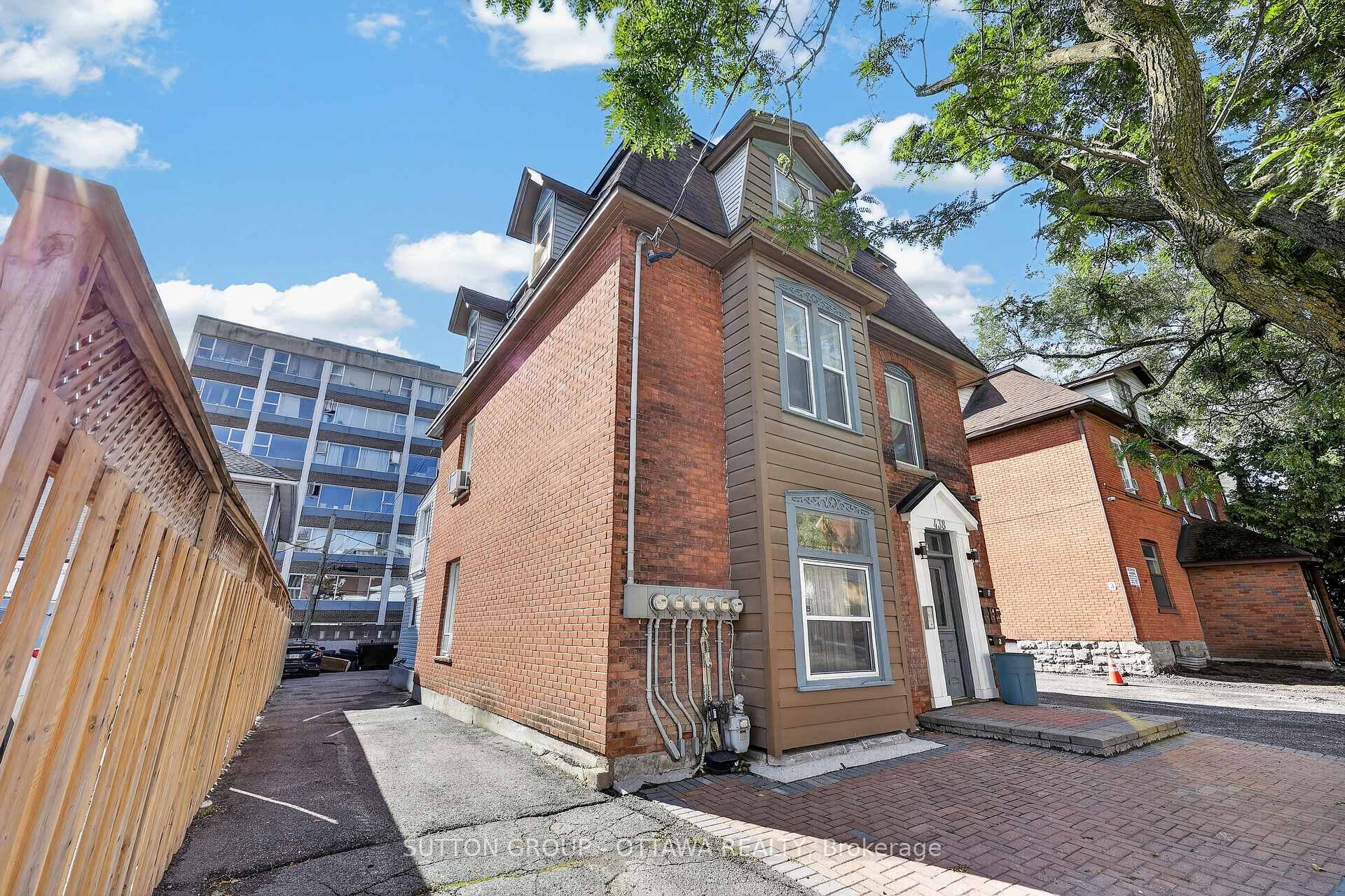 Photo 2 of 438 Lewis Street, Ottawa, Ottawa Centre — HOMEH