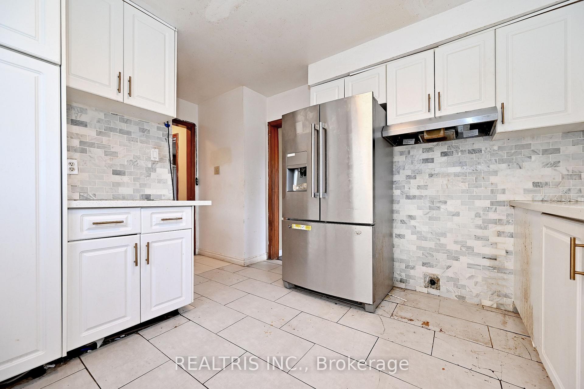 Photo 12 of 116 Sutherland Avenue, Brampton, Madoc — HOMEH