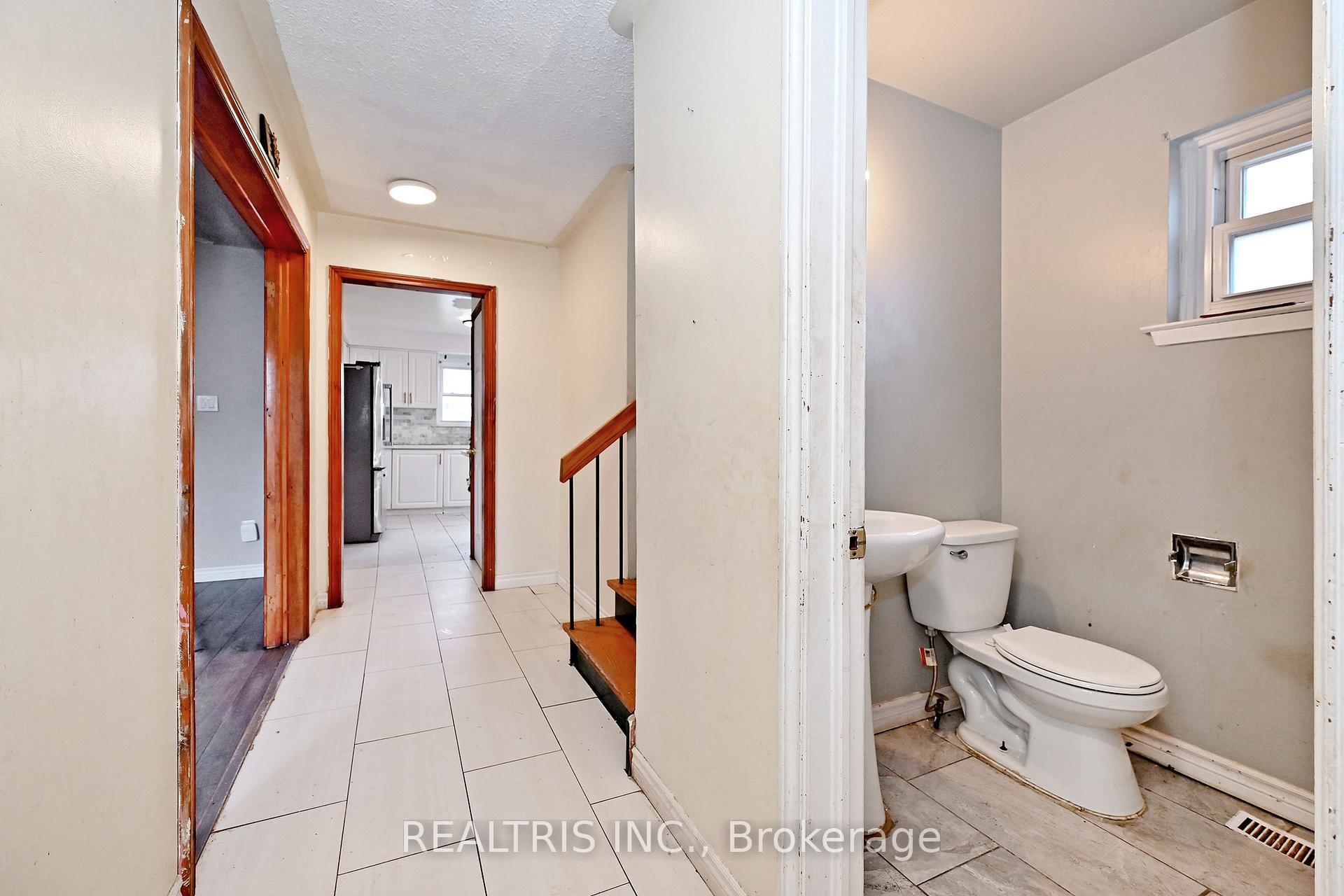 Photo 14 of 116 Sutherland Avenue, Brampton, Madoc — HOMEH