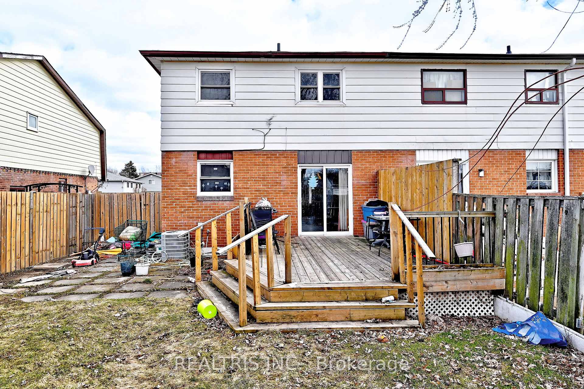 Photo 32 of 116 Sutherland Avenue, Brampton, Madoc — HOMEH