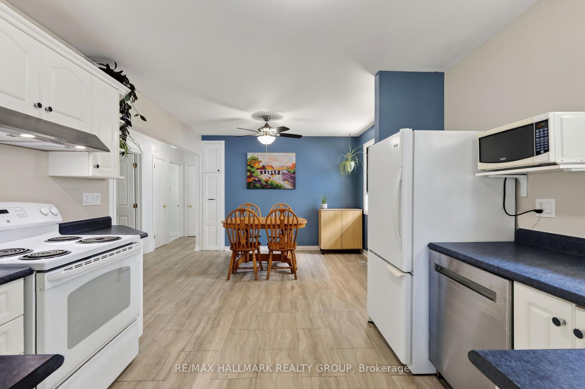 Photo 10 of 2627 Norberry Crescent, Ottawa, Mooneys Bay/Riverside Park — HOMEH