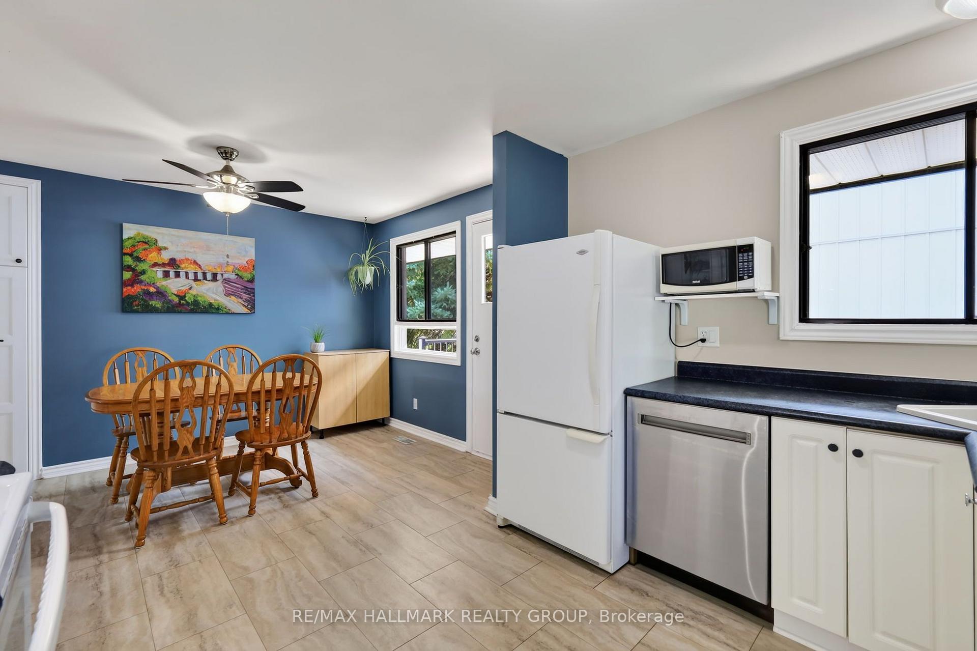Photo 11 of 2627 Norberry Crescent, Ottawa, Mooneys Bay/Riverside Park — HOMEH