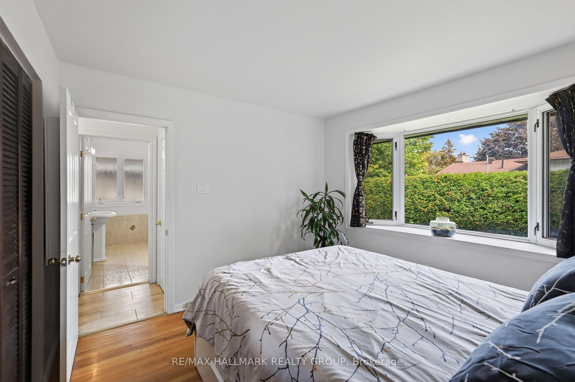 Photo 19 of 2627 Norberry Crescent, Ottawa, Mooneys Bay/Riverside Park — HOMEH