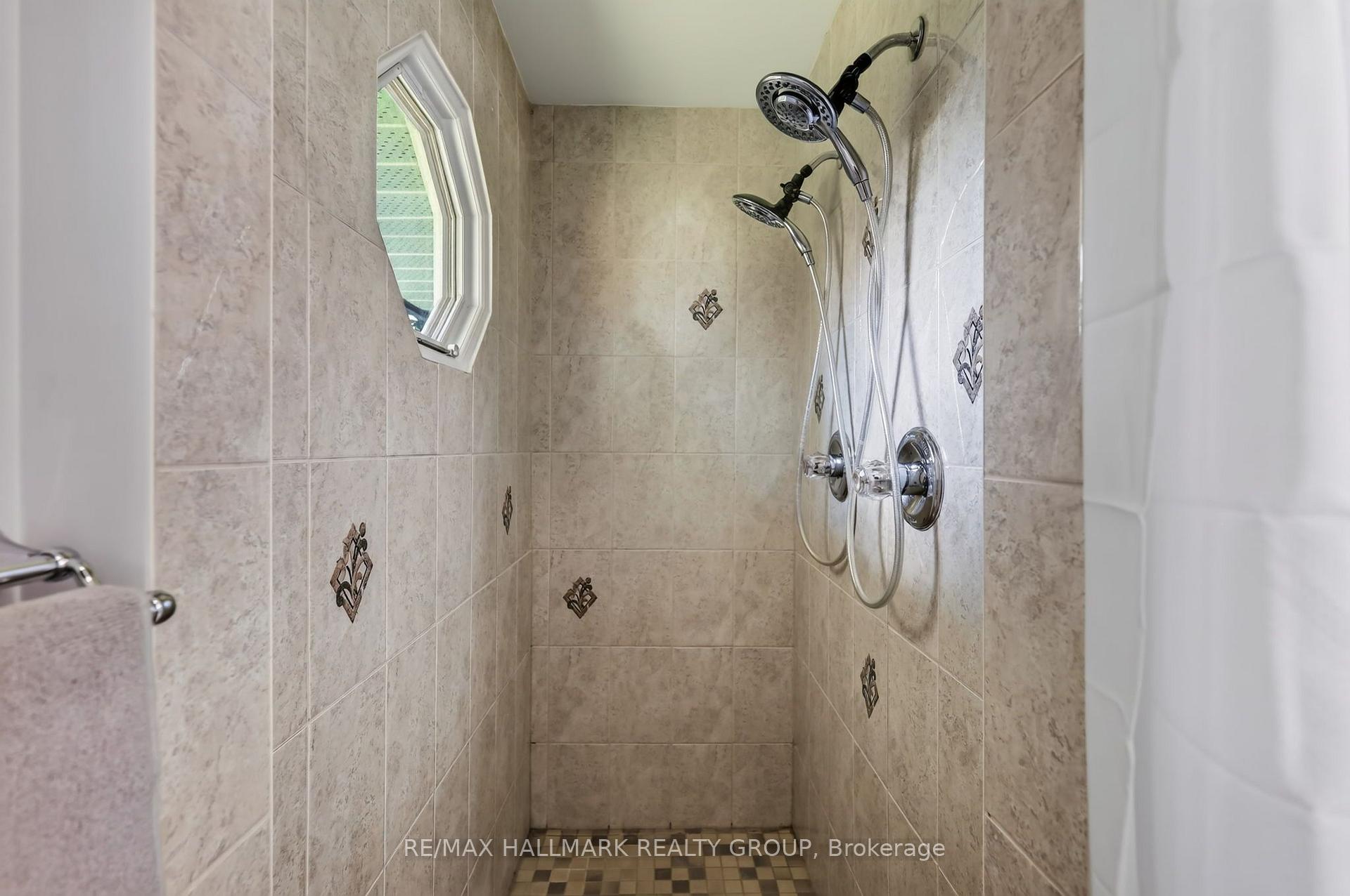 Photo 22 of 2627 Norberry Crescent, Ottawa, Mooneys Bay/Riverside Park — HOMEH