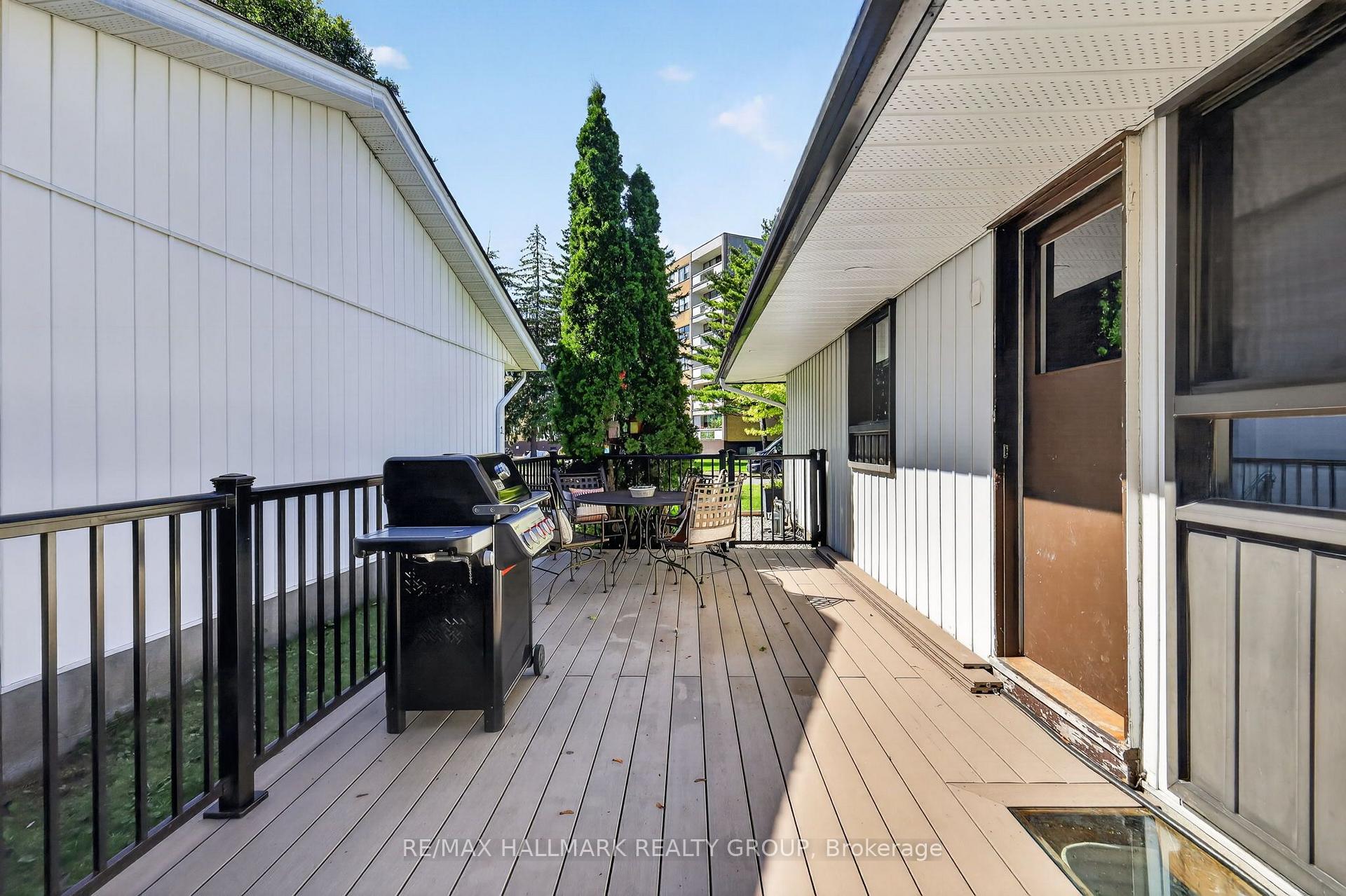 Photo 26 of 2627 Norberry Crescent, Ottawa, Mooneys Bay/Riverside Park — HOMEH