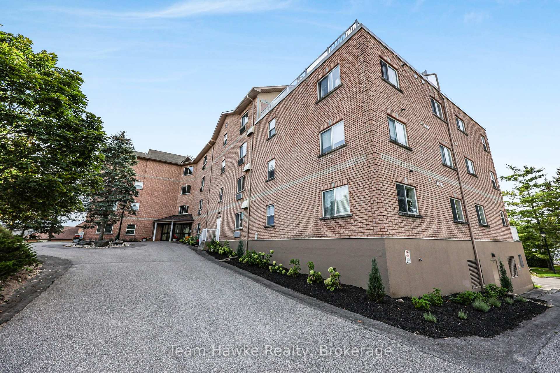 Photo 2 of Unit 306, 4 Beck Boulevard, Penetanguishene — HOMEH