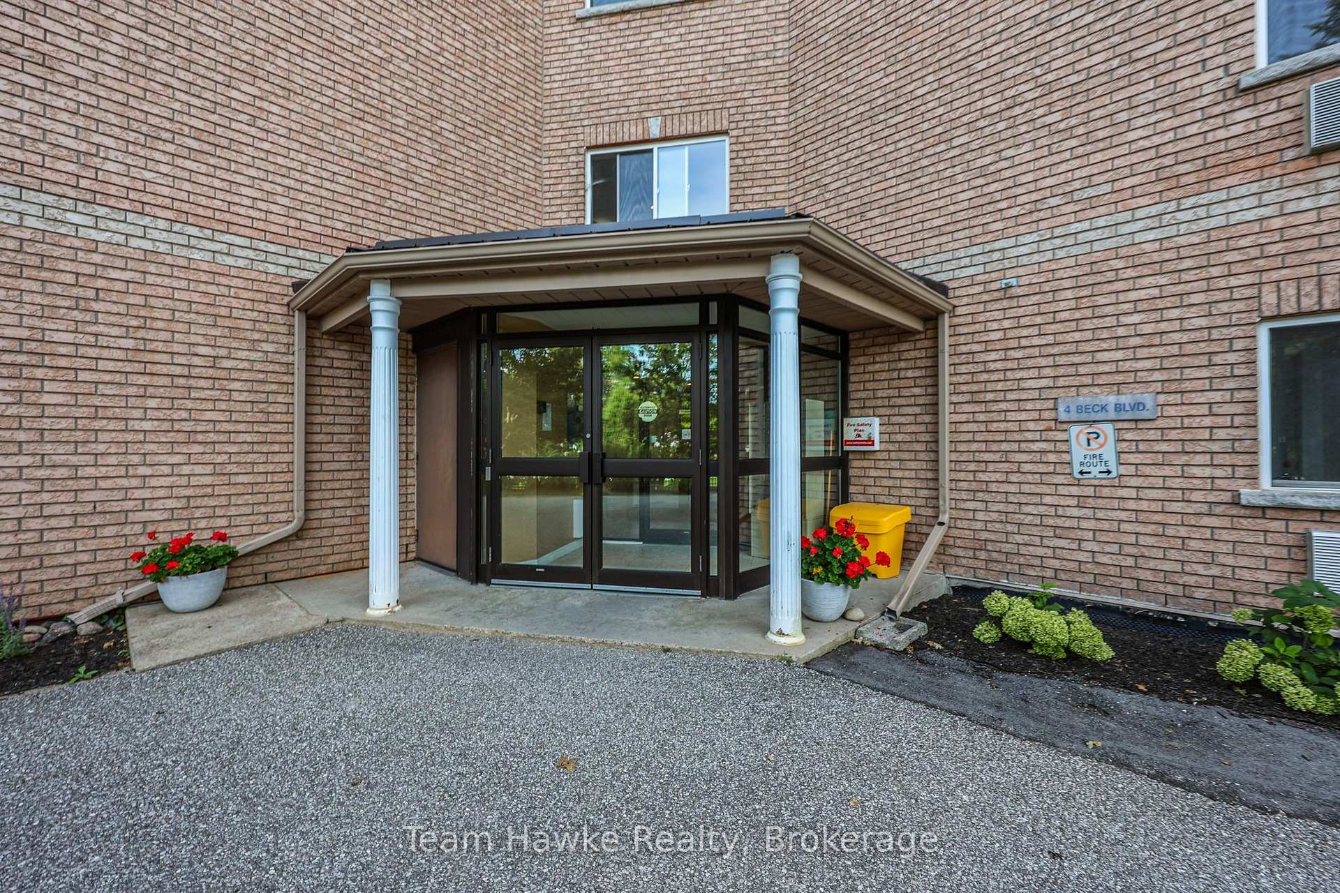 Photo 3 of Unit 306, 4 Beck Boulevard, Penetanguishene — HOMEH