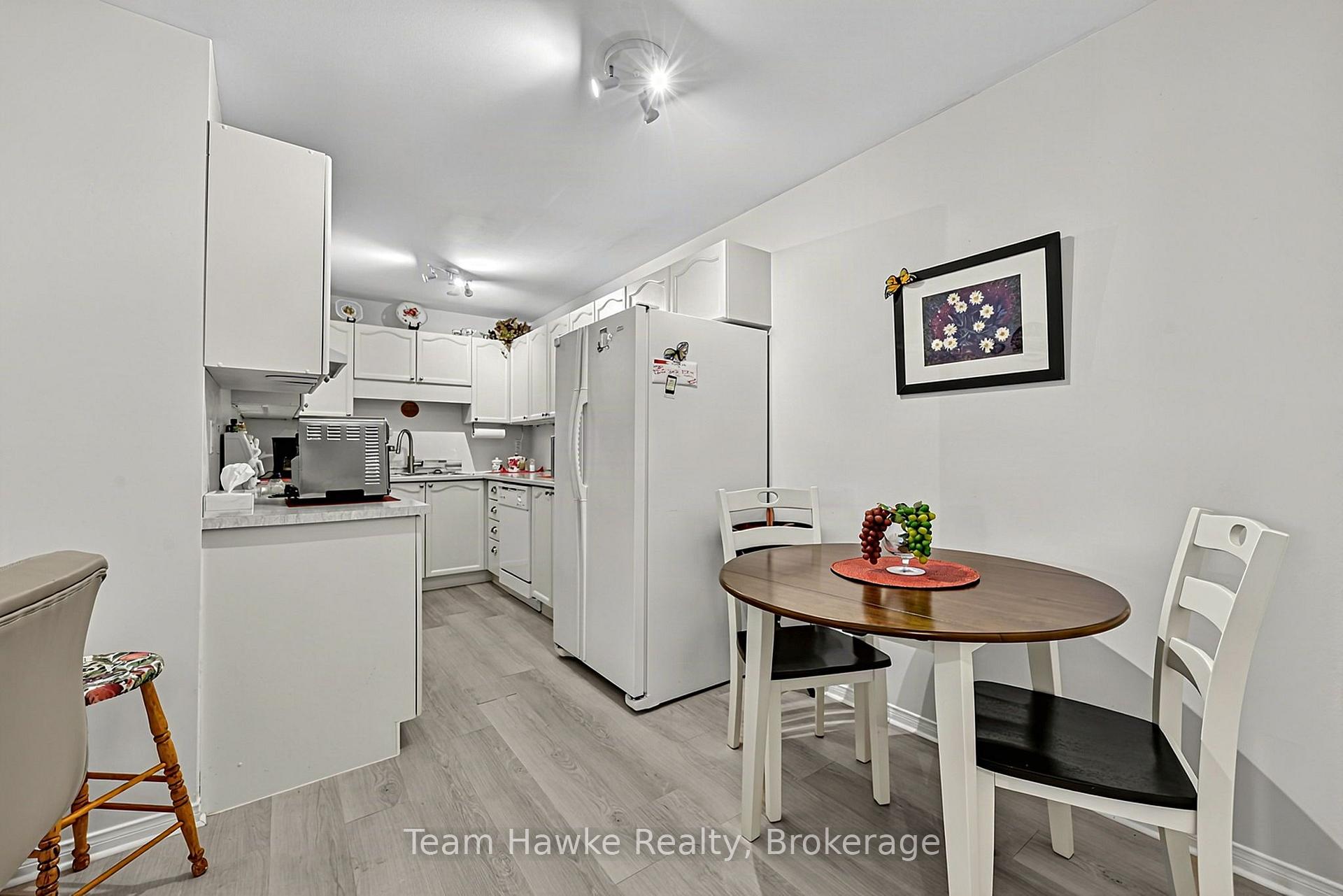 Photo 7 of Unit 306, 4 Beck Boulevard, Penetanguishene — HOMEH