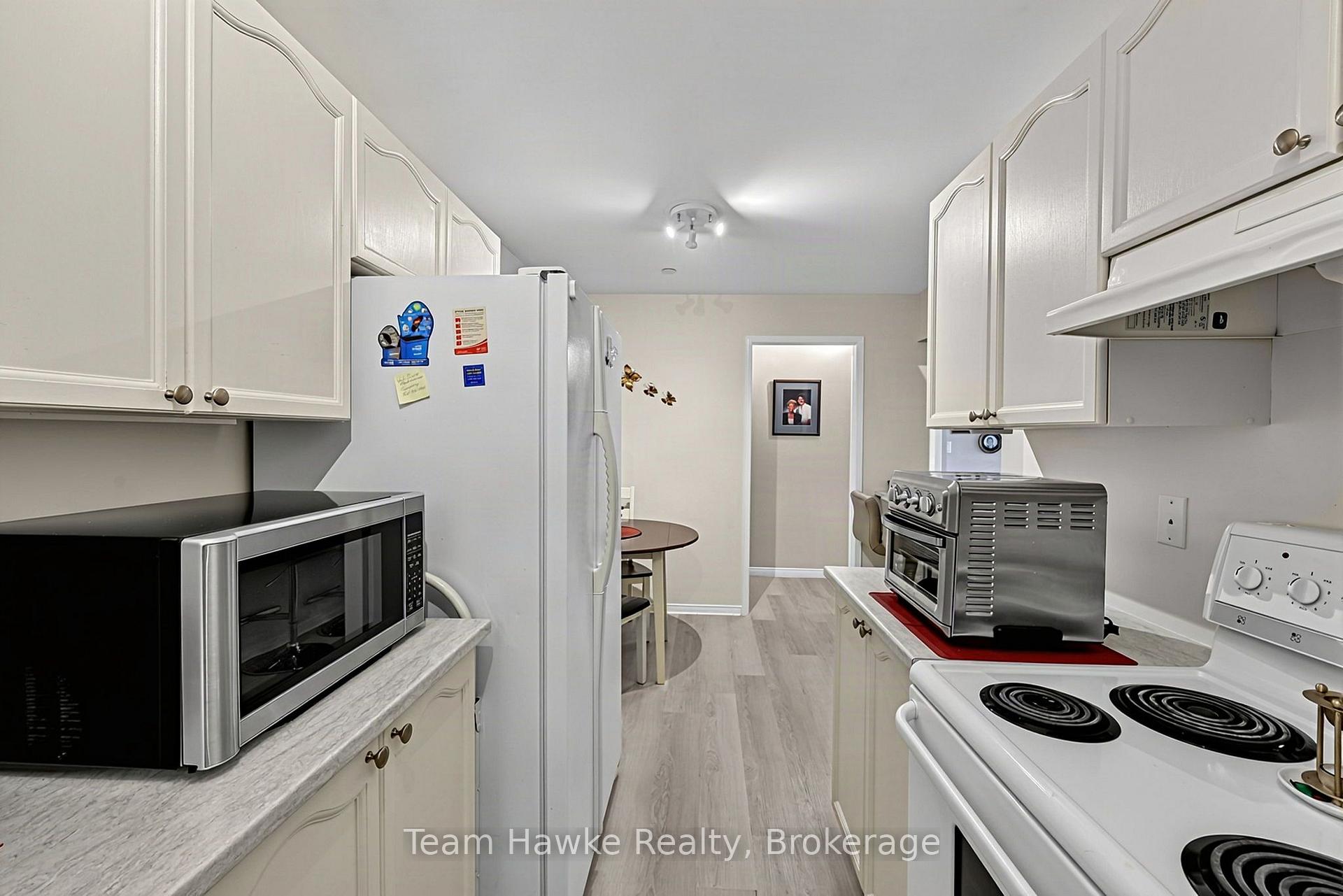 Photo 10 of Unit 306, 4 Beck Boulevard, Penetanguishene — HOMEH