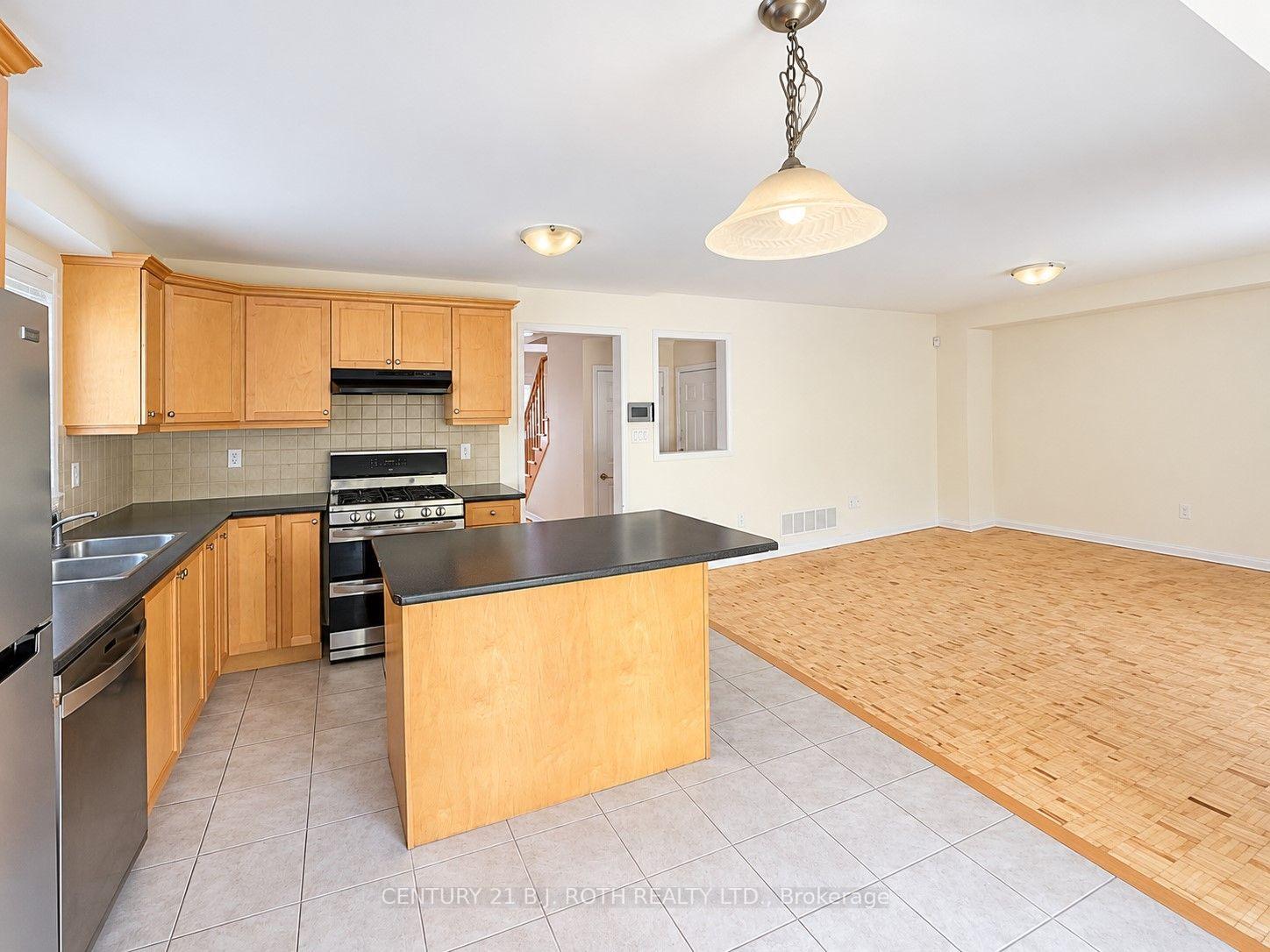 Photo 4 of 47 Ferris Lane, New Tecumseth, Alliston — HOMEH