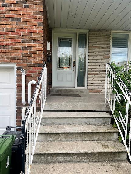 Front of Unit Main, 566 Pharmacy Avenue
