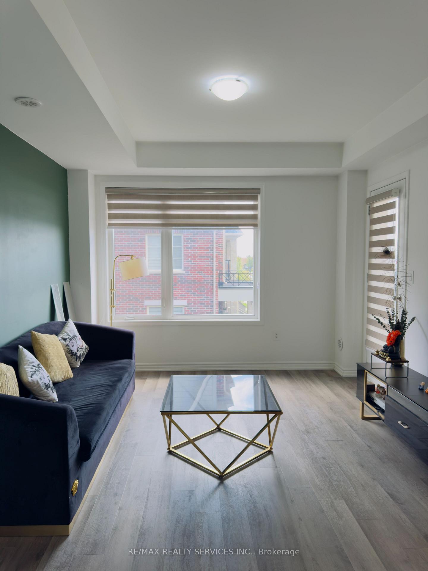 Photo 16 of 182 Keppel Circle, Brampton, Northwest Brampton — HOMEH