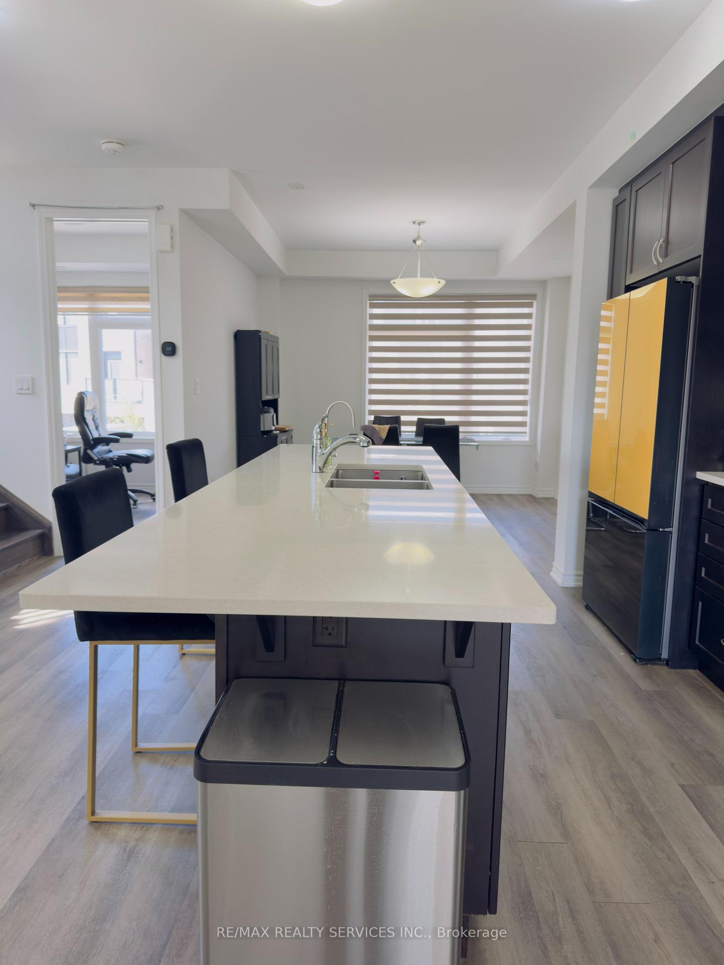 Photo 18 of 182 Keppel Circle, Brampton, Northwest Brampton — HOMEH
