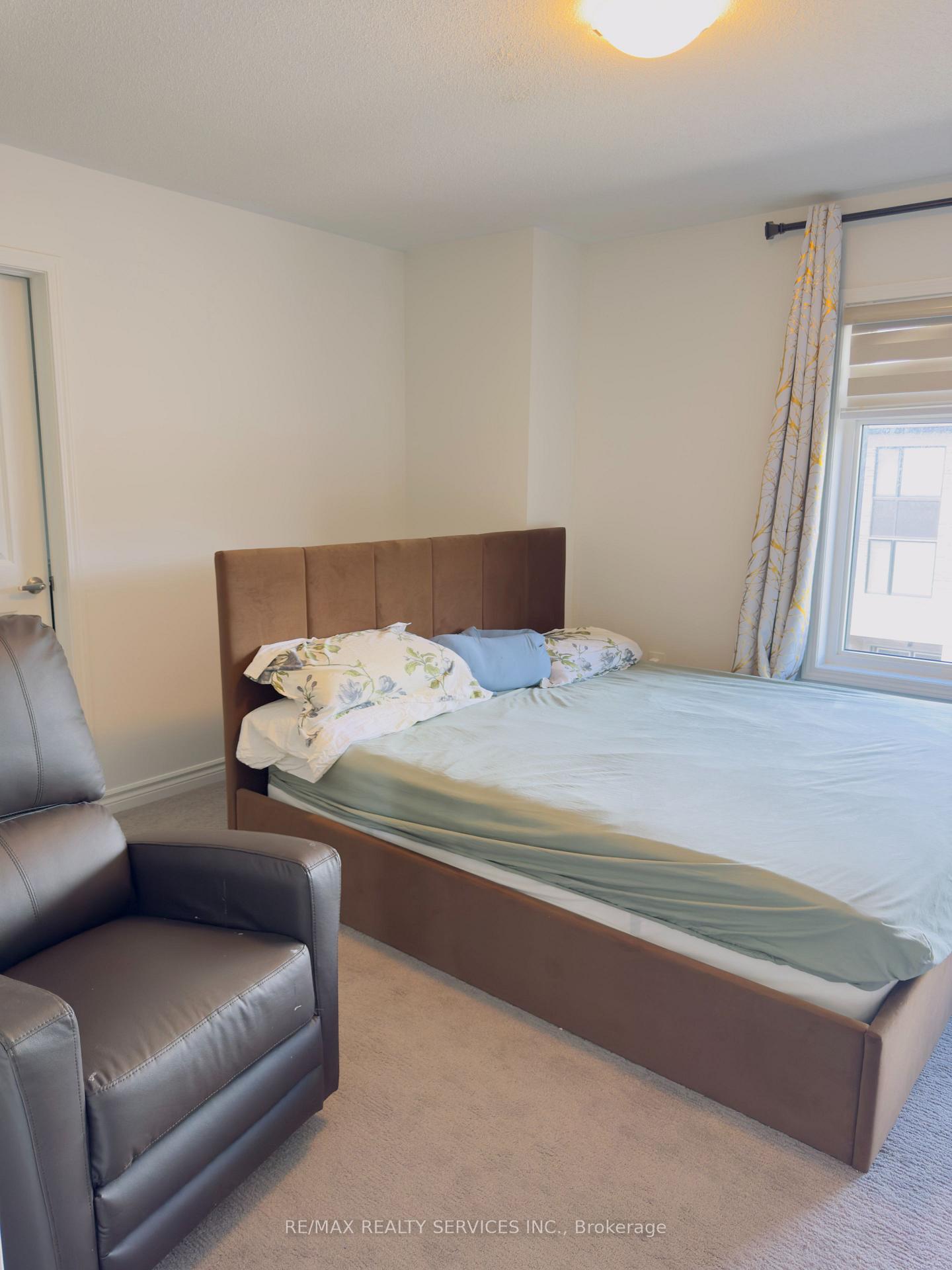 Photo 29 of 182 Keppel Circle, Brampton, Northwest Brampton — HOMEH