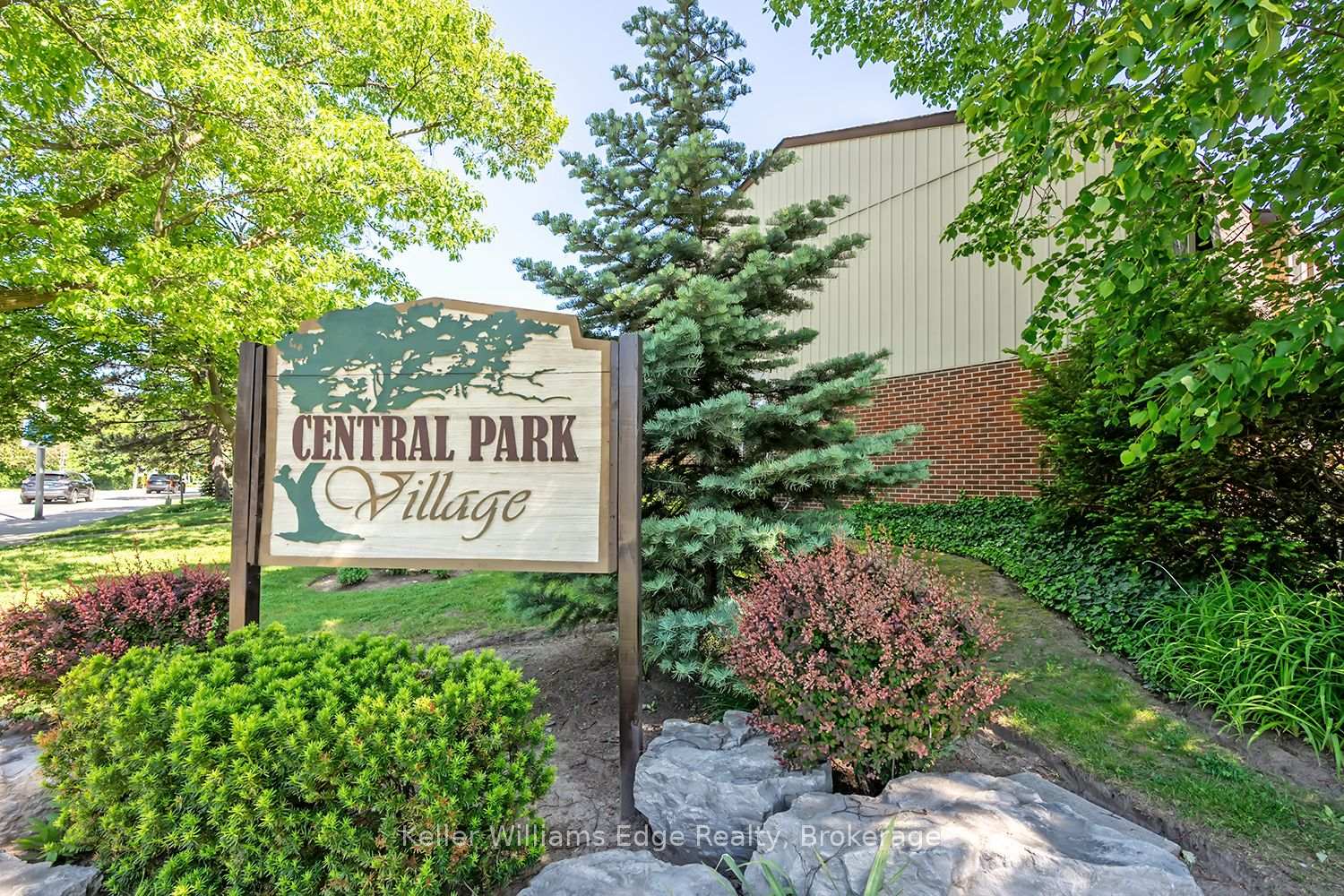 Photo 3 of Unit 18, 3021 Glencrest Road, Burlington, Roseland — HOMEH