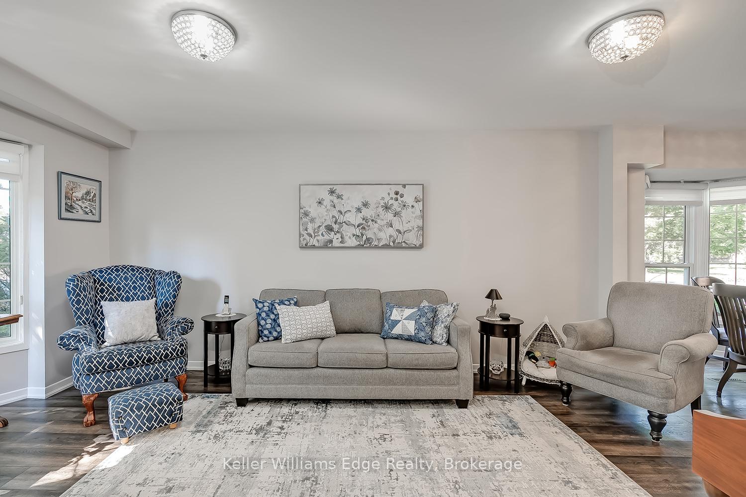 Photo 10 of Unit 18, 3021 Glencrest Road, Burlington, Roseland — HOMEH