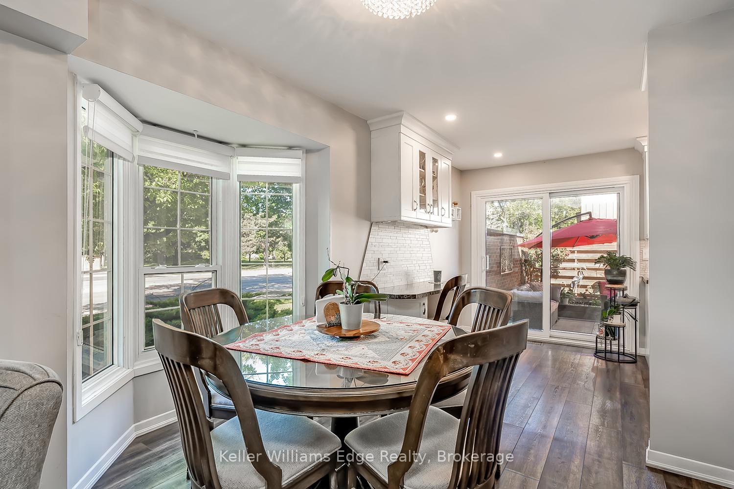 Photo 14 of Unit 18, 3021 Glencrest Road, Burlington, Roseland — HOMEH