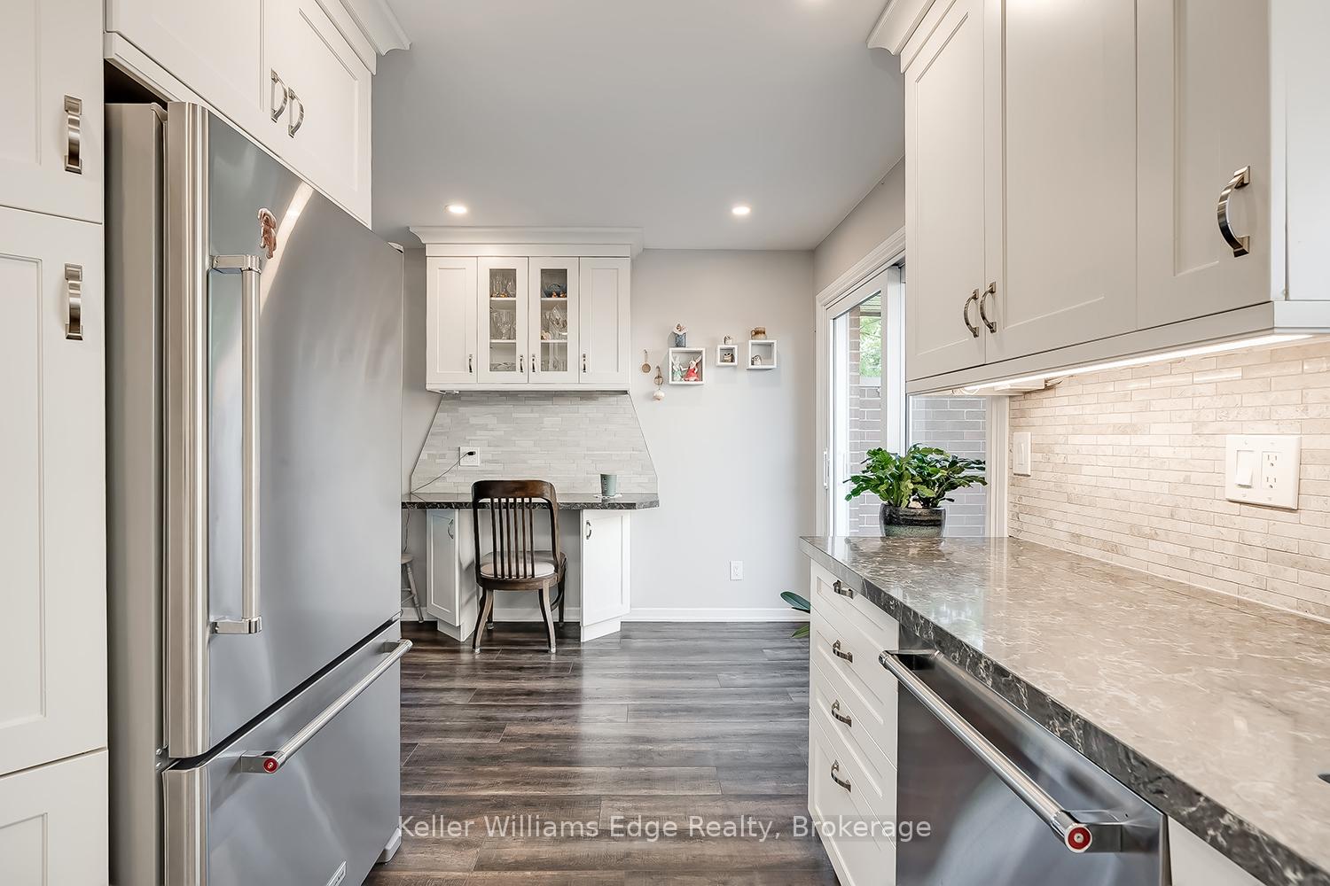 Photo 19 of Unit 18, 3021 Glencrest Road, Burlington, Roseland — HOMEH