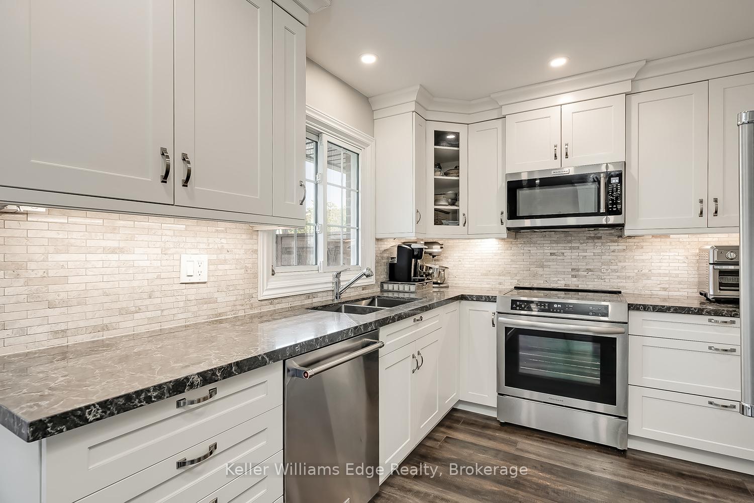 Photo 21 of Unit 18, 3021 Glencrest Road, Burlington, Roseland — HOMEH