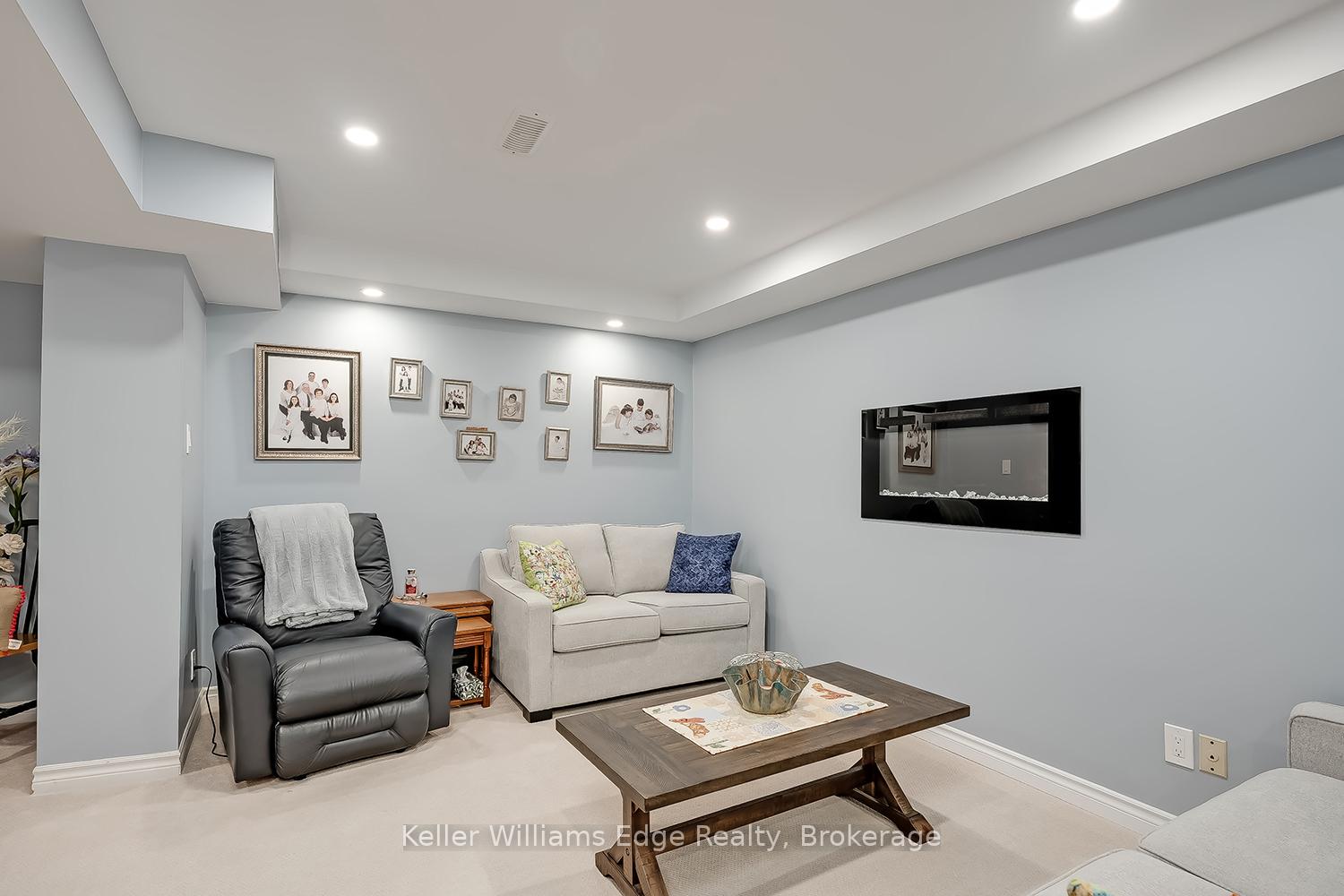 Photo 28 of Unit 18, 3021 Glencrest Road, Burlington, Roseland — HOMEH