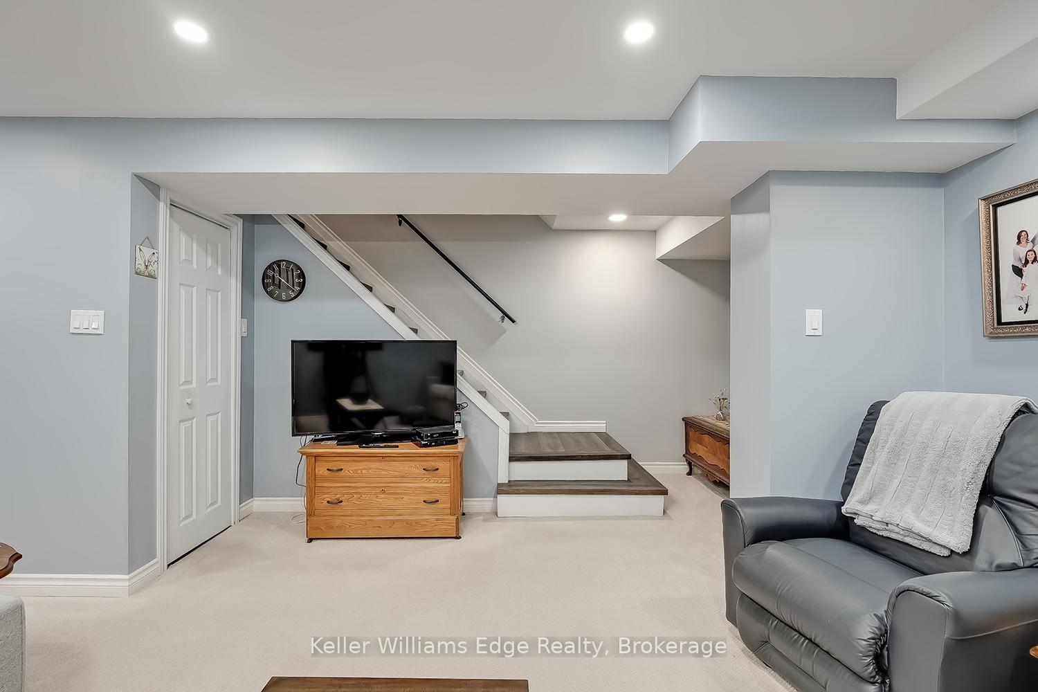 Photo 30 of Unit 18, 3021 Glencrest Road, Burlington, Roseland — HOMEH