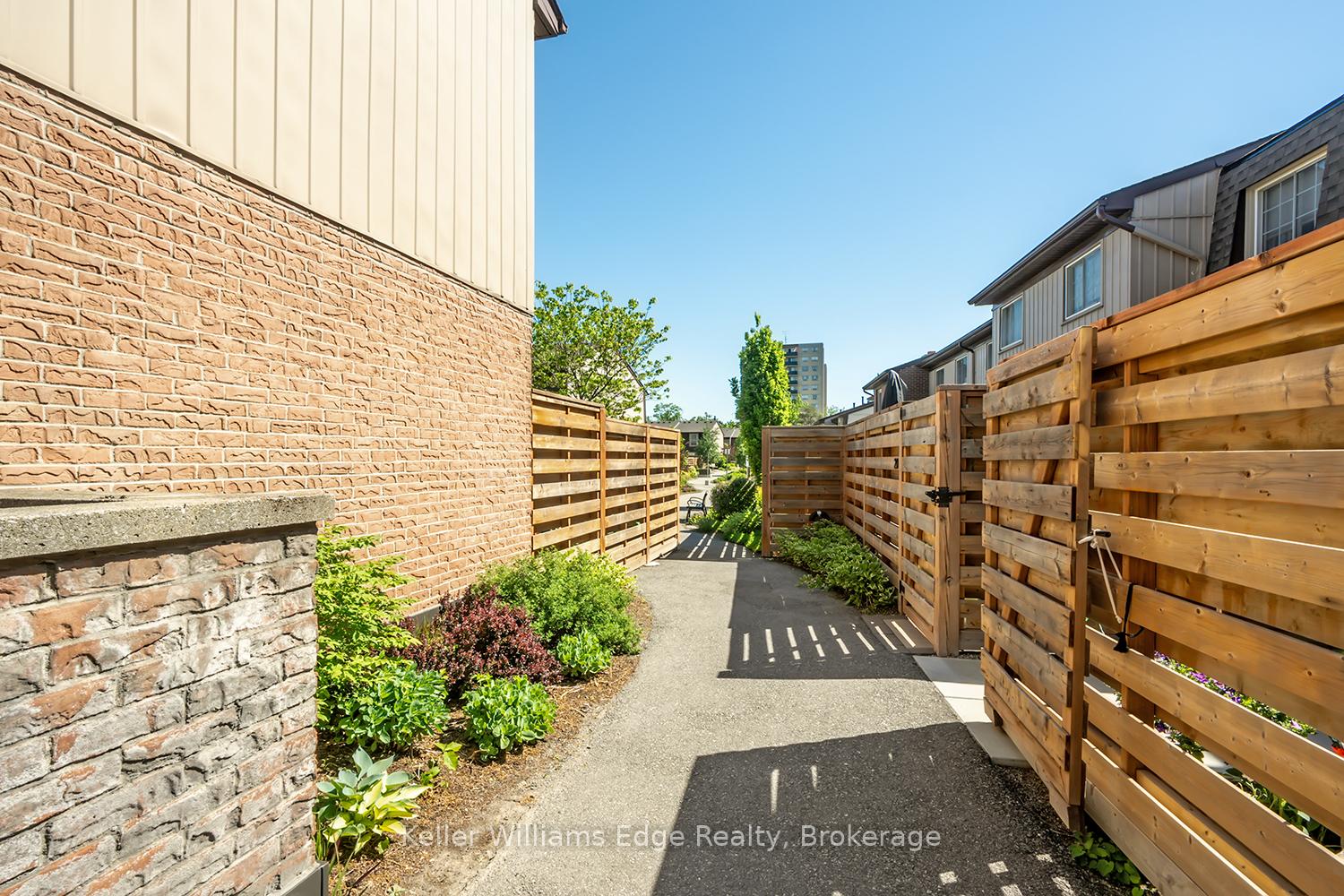 Photo 41 of Unit 18, 3021 Glencrest Road, Burlington, Roseland — HOMEH