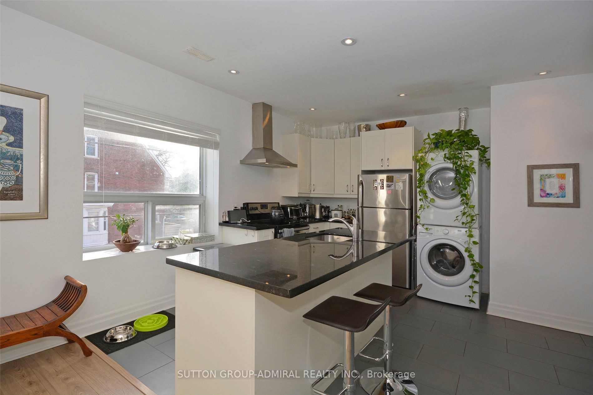 Photo 3 of 332 Harbord Street, Toronto, Palmerston-Little Italy — HOMEH