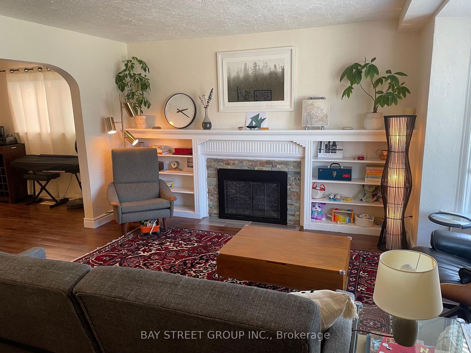 Photo 3 of Unit Main & Lower, 48 Braemar Avenue, Toronto, Yonge-Eglinton — HOMEH