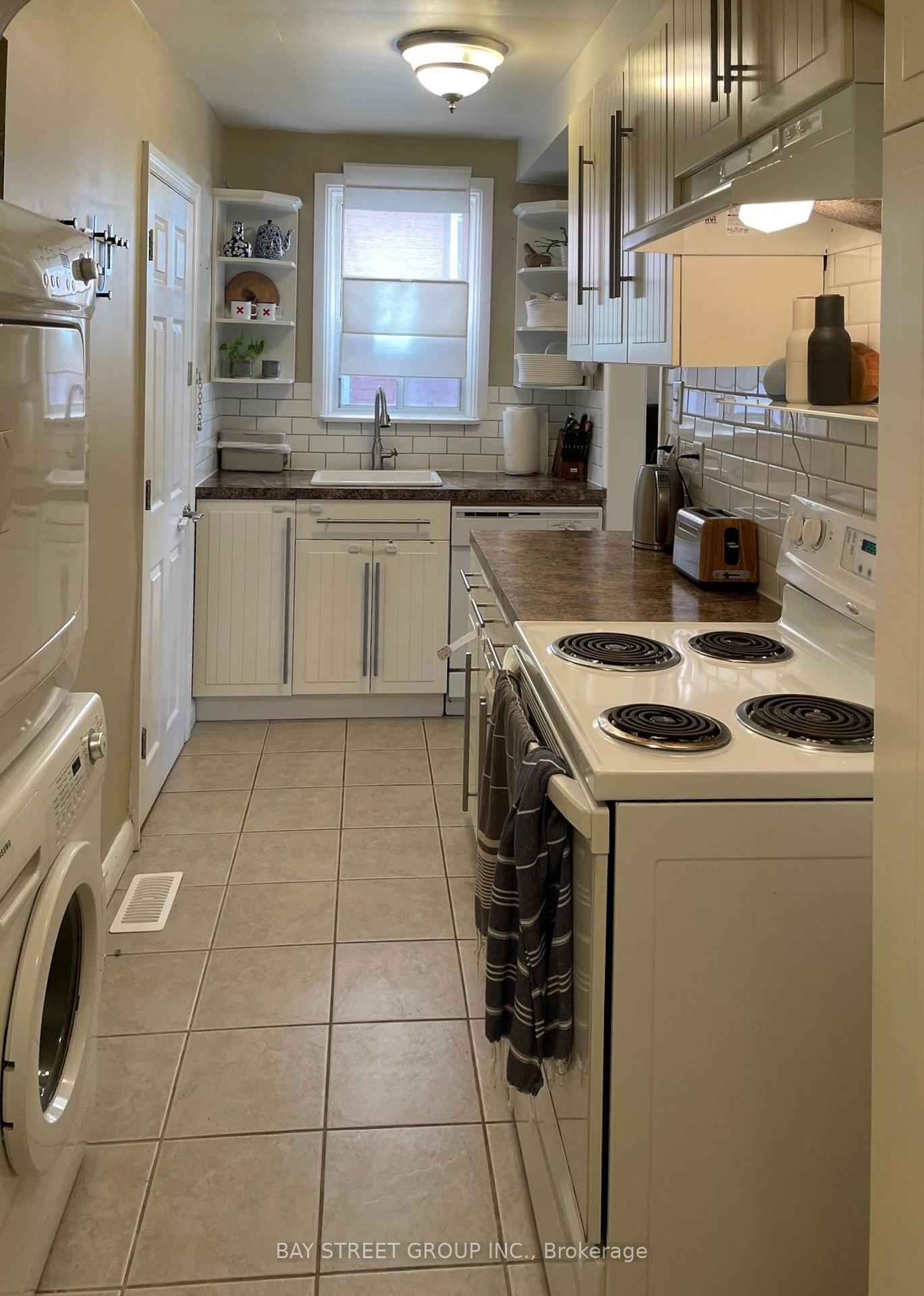 Photo 8 of Unit Main & Lower, 48 Braemar Avenue, Toronto, Yonge-Eglinton — HOMEH