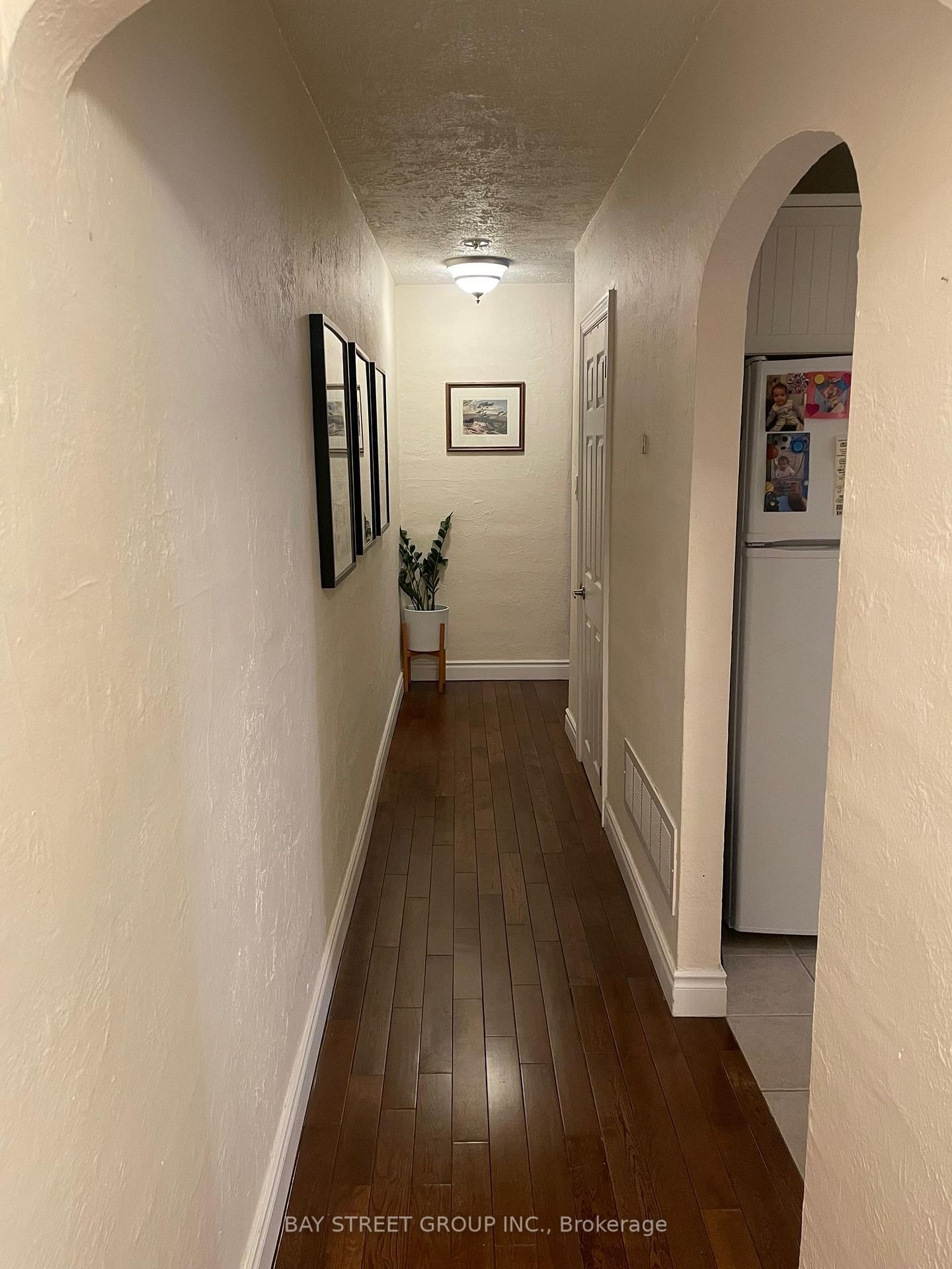 Photo 12 of Unit Main & Lower, 48 Braemar Avenue, Toronto, Yonge-Eglinton — HOMEH