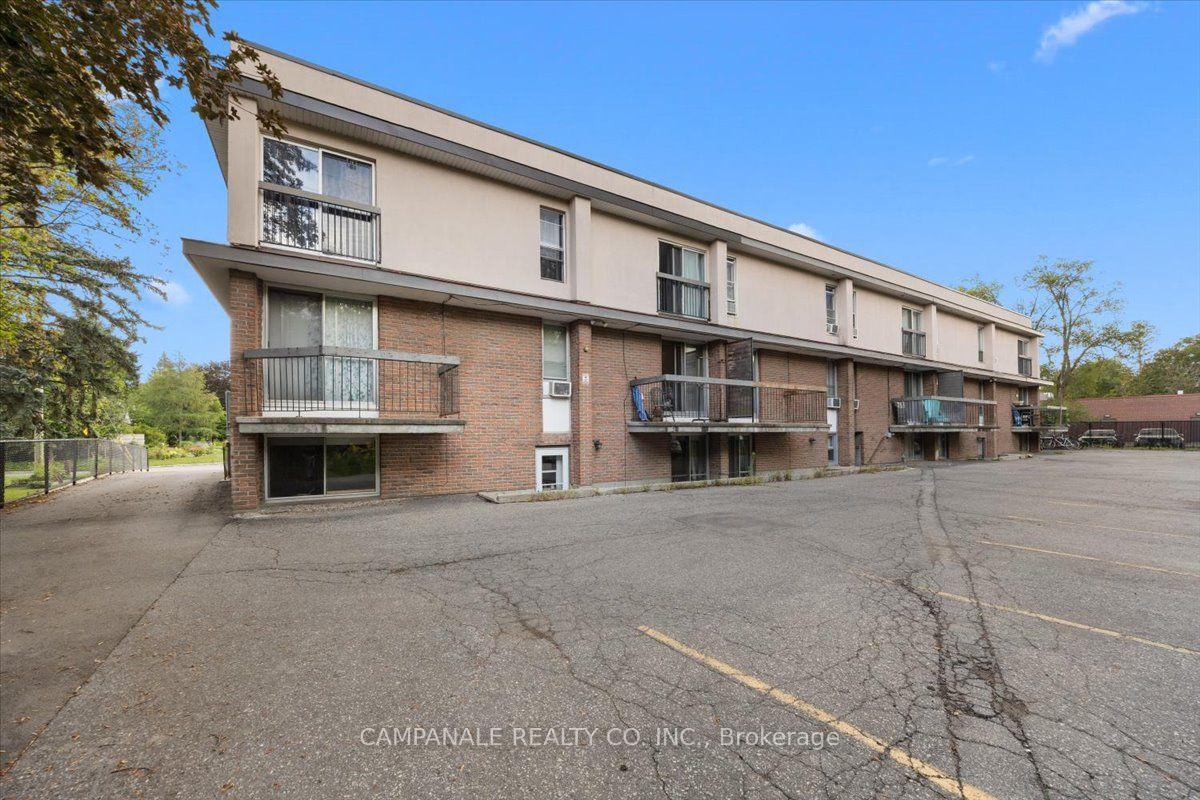 Photo 6 of 2176 Blossom Drive, Ottawa, Applewood Acres — HOMEH