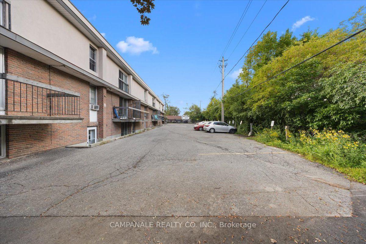 Photo 7 of 2176 Blossom Drive, Ottawa, Applewood Acres — HOMEH