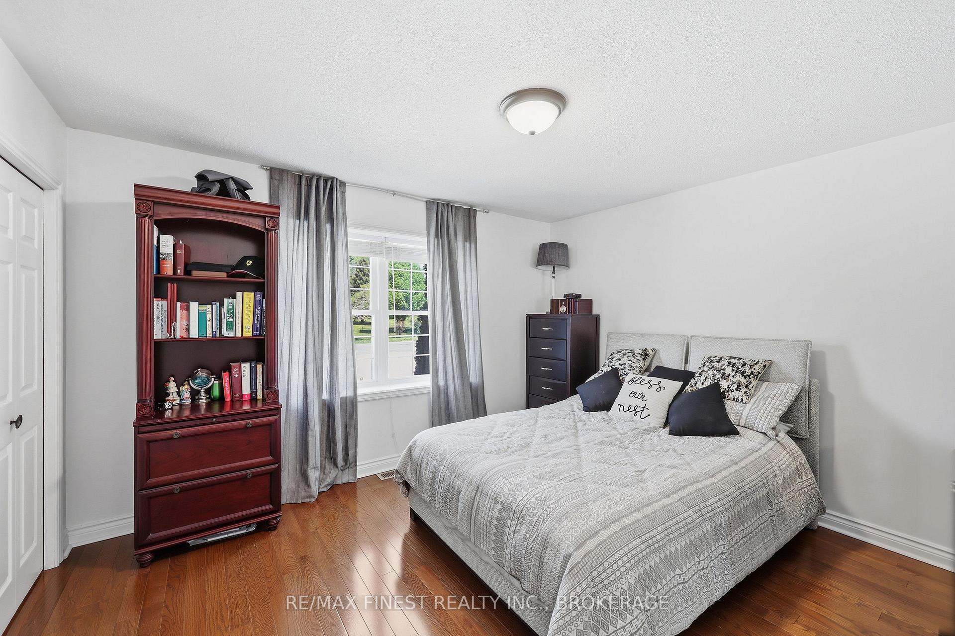 Photo 14 of 1747 Hitchcock Drive, Frontenac, Frontenac South — HOMEH