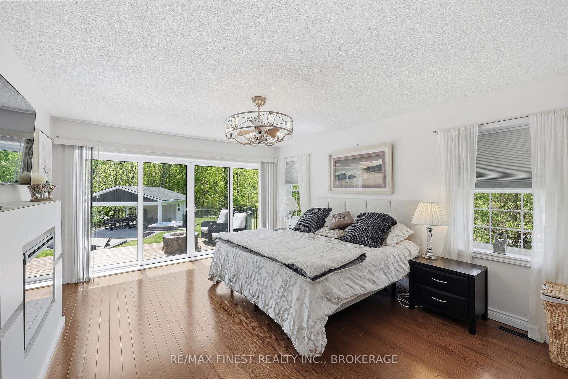 Photo 15 of 1747 Hitchcock Drive, Frontenac, Frontenac South — HOMEH