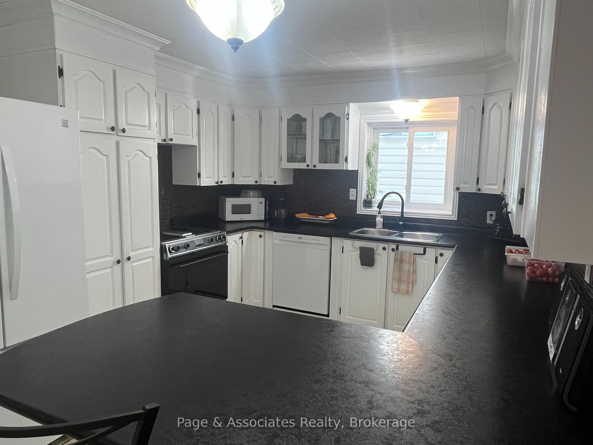 Photo 12 of 696 Coursol Road, West Nipissing, Sturgeon Falls — HOMEH