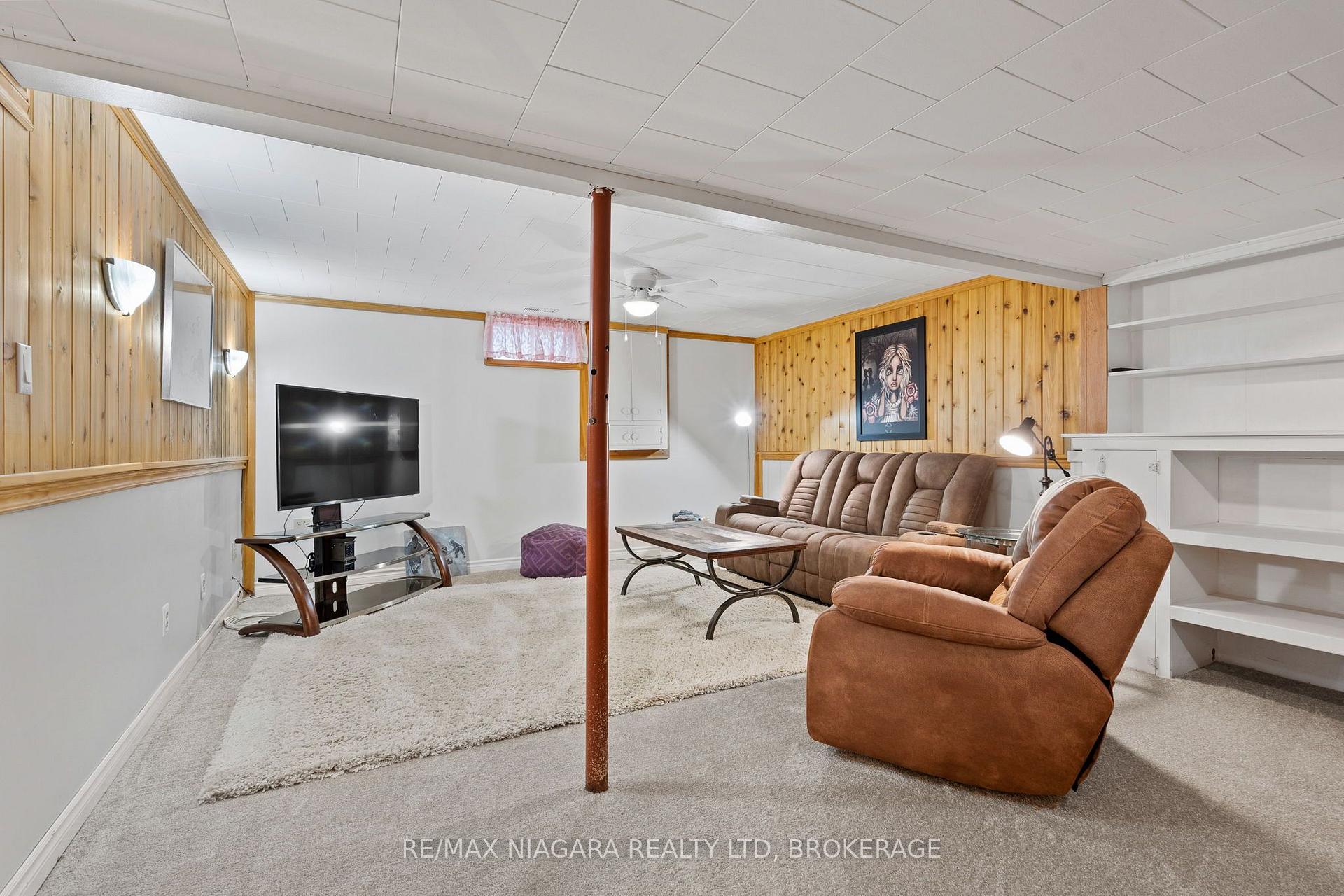 Photo 19 of 7803 Salisbury Place, Niagara Falls, West Wood — HOMEH