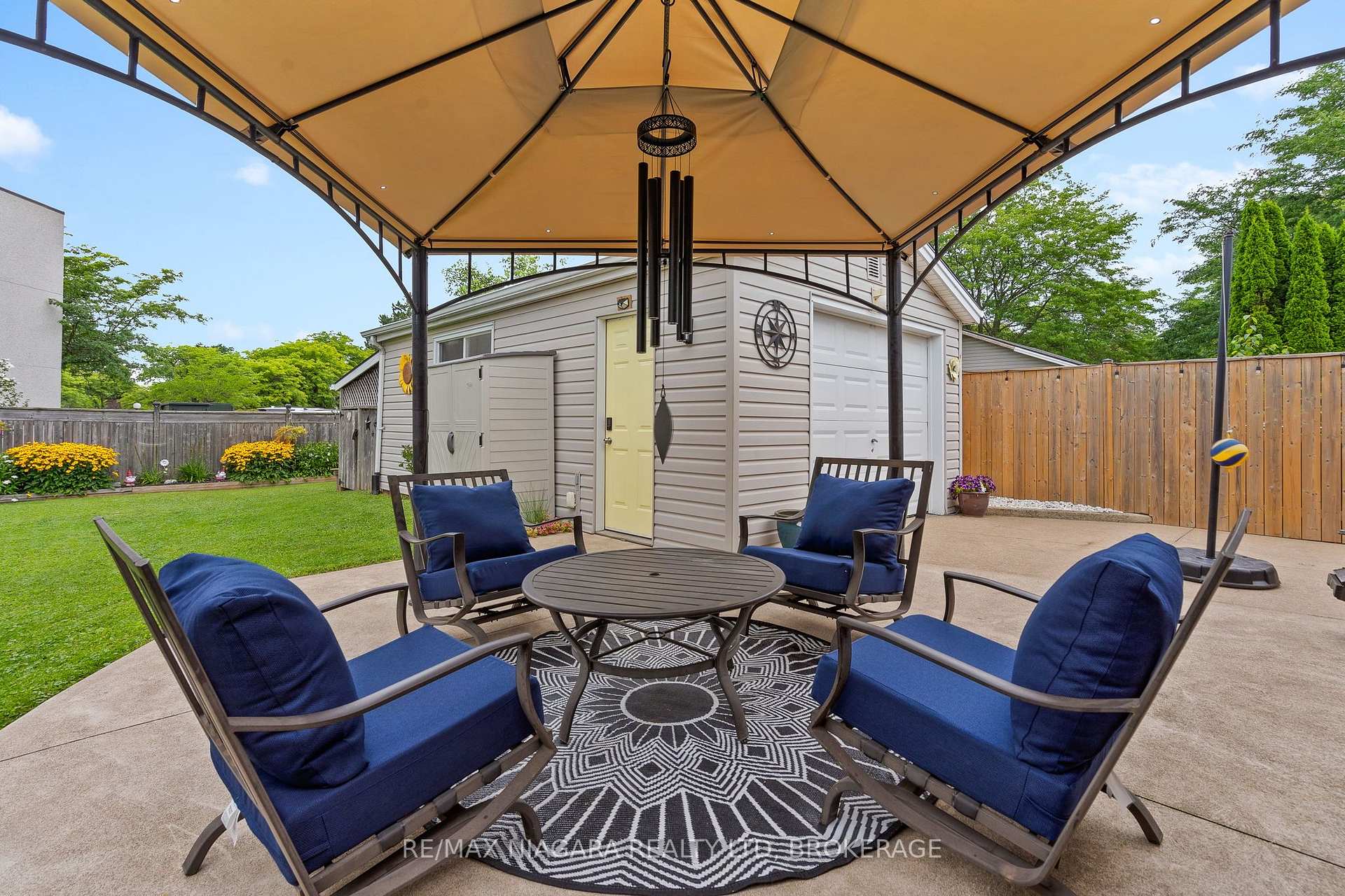 Photo 31 of 7803 Salisbury Place, Niagara Falls, West Wood — HOMEH