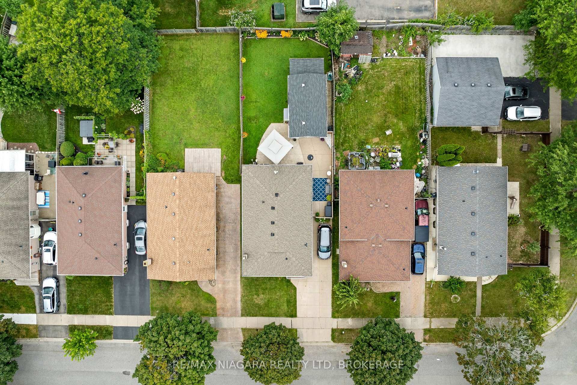 Photo 37 of 7803 Salisbury Place, Niagara Falls, West Wood — HOMEH