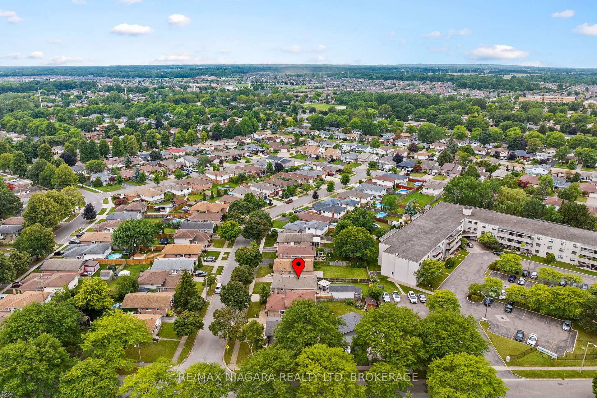 Photo 39 of 7803 Salisbury Place, Niagara Falls, West Wood — HOMEH