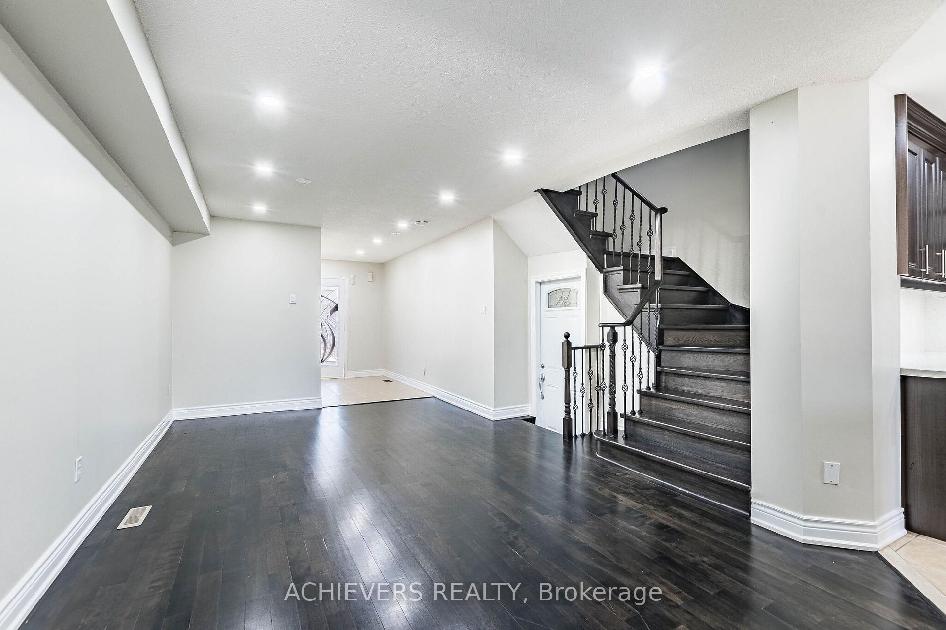 Photo 8 of 74 Charcoal Way, Brampton, Bram West — HOMEH