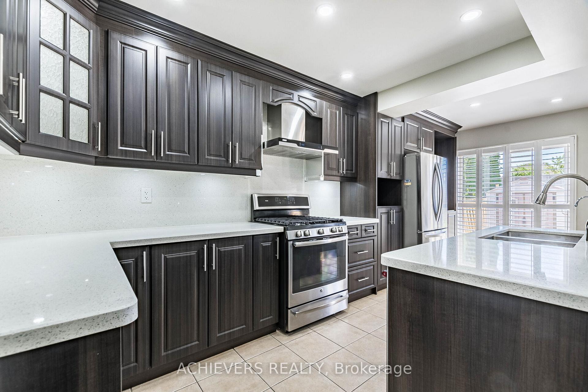 Photo 14 of 74 Charcoal Way, Brampton, Bram West — HOMEH