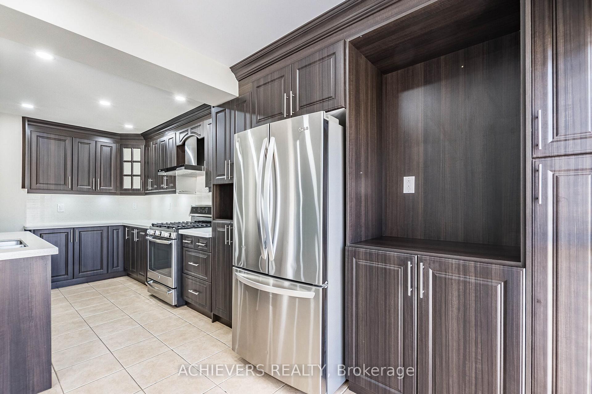 Photo 16 of 74 Charcoal Way, Brampton, Bram West — HOMEH