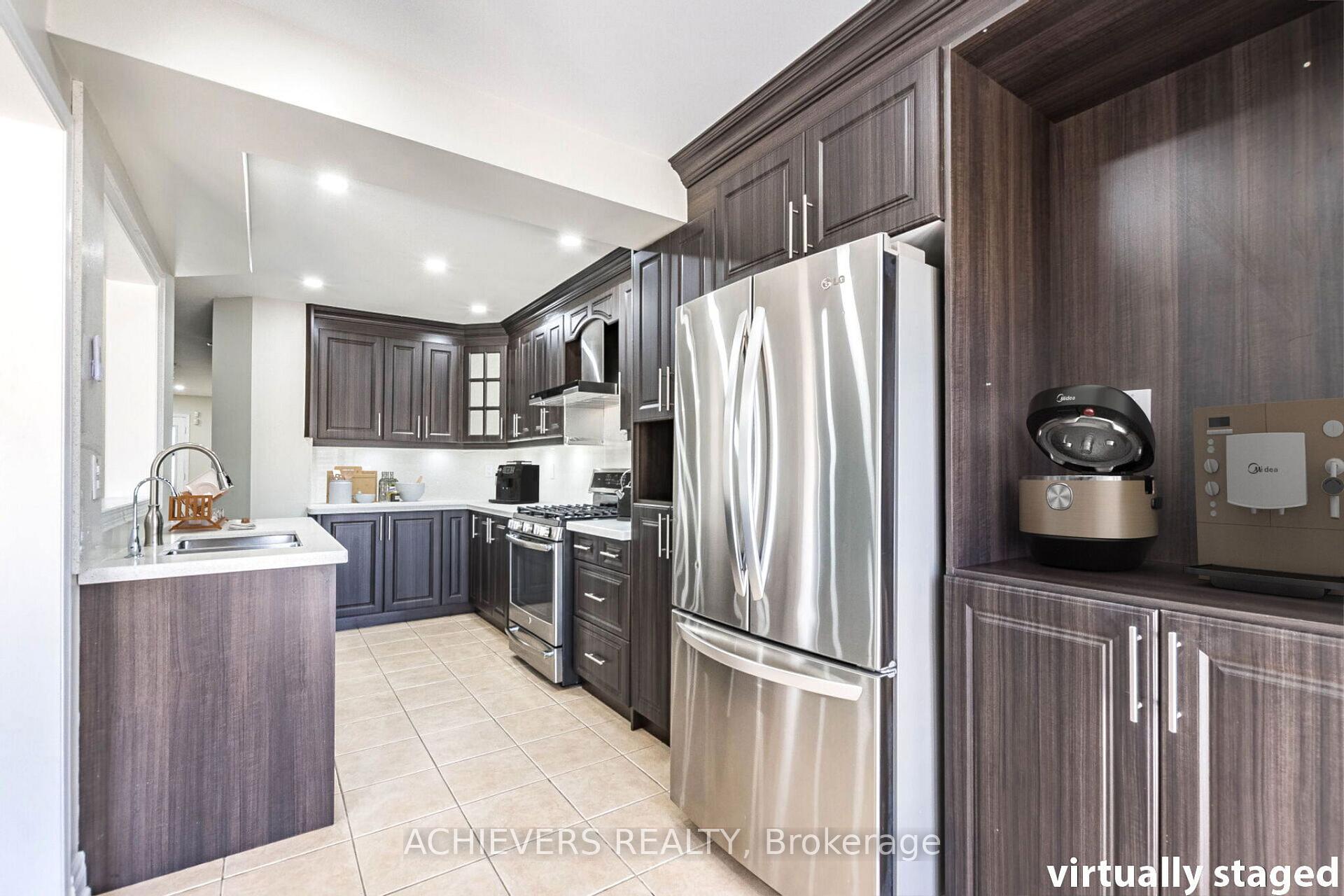 Photo 17 of 74 Charcoal Way, Brampton, Bram West — HOMEH